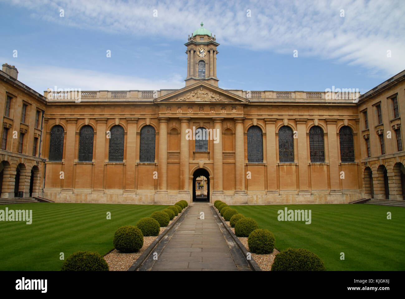 Oxford, Großbritannien - 12 April 2015: an der Vorderseite des Quad am Queens College Stockfoto