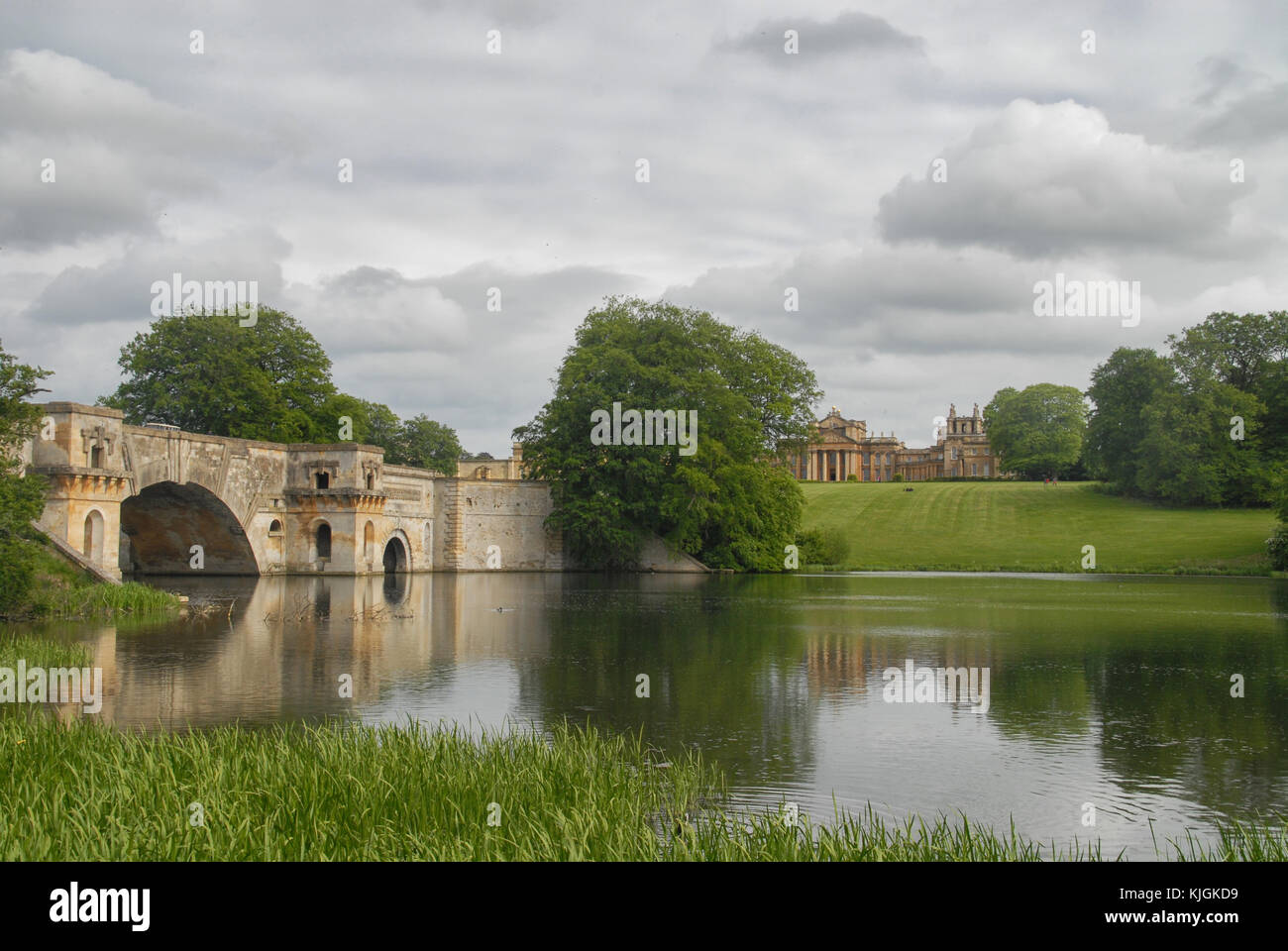 Vanbrughs grand Brücke von Blenheim Palace, Vereinigtes Königreich Stockfoto