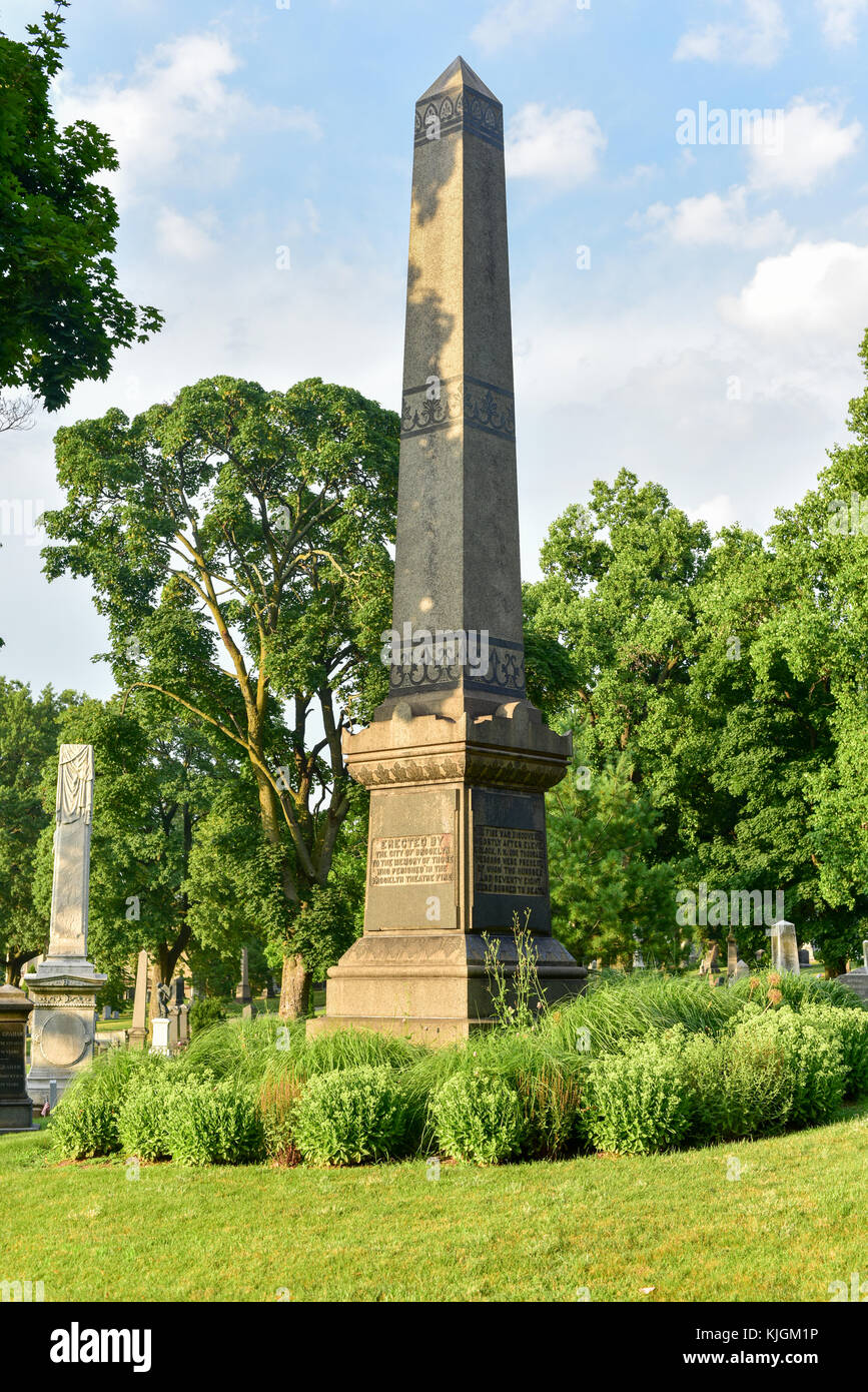 Majestätische Grab auf dem historischen Greenwood Cemetery in Brooklyn, New York. Stockfoto