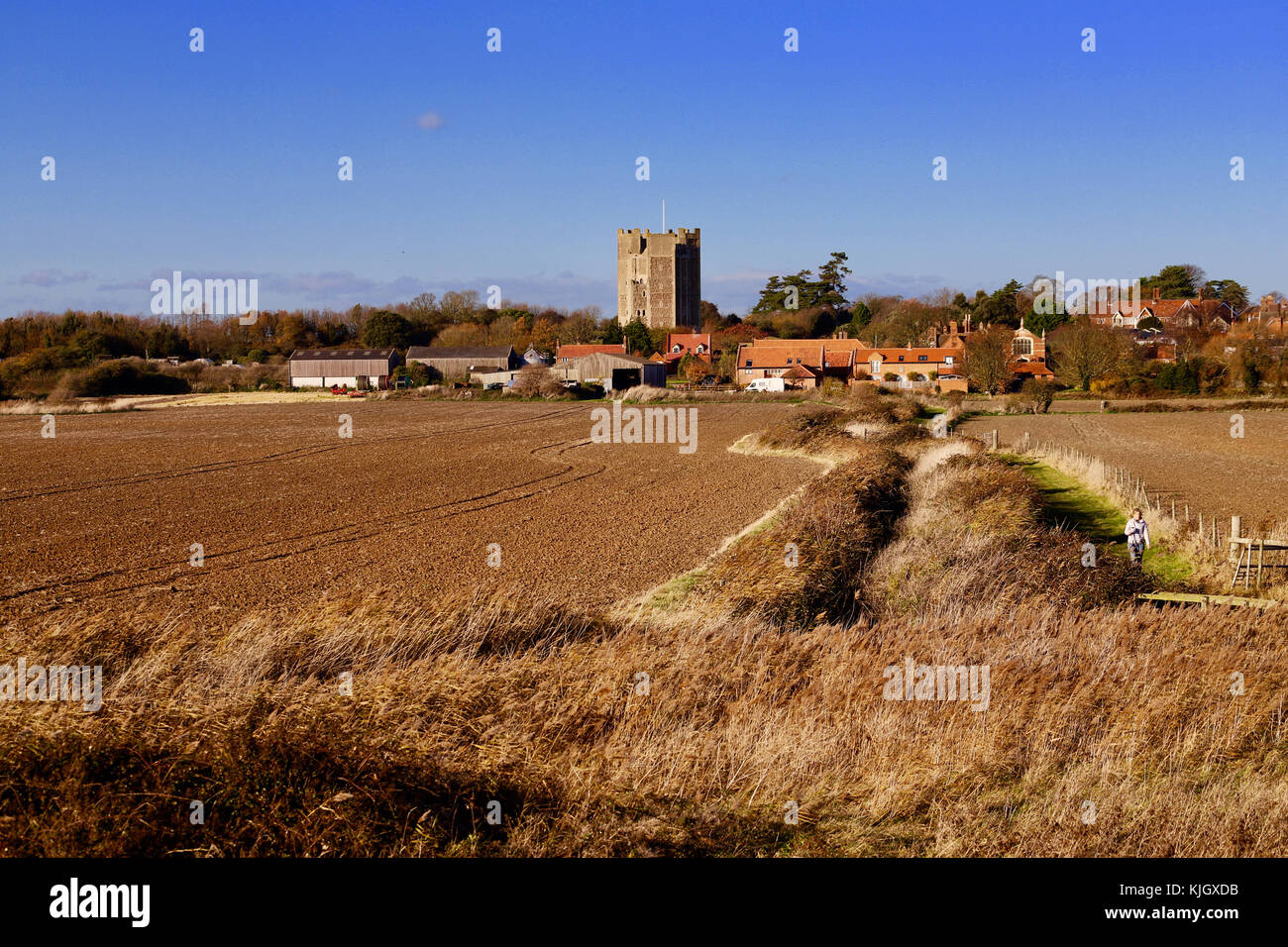 Orford, Suffolk, England. 23. November 2017. UK Wetter: einen hellen, kalten Tag auf der Burg in Orford, Suffolk. Credit: Angela Chalmers/Alamy leben Nachrichten Stockfoto