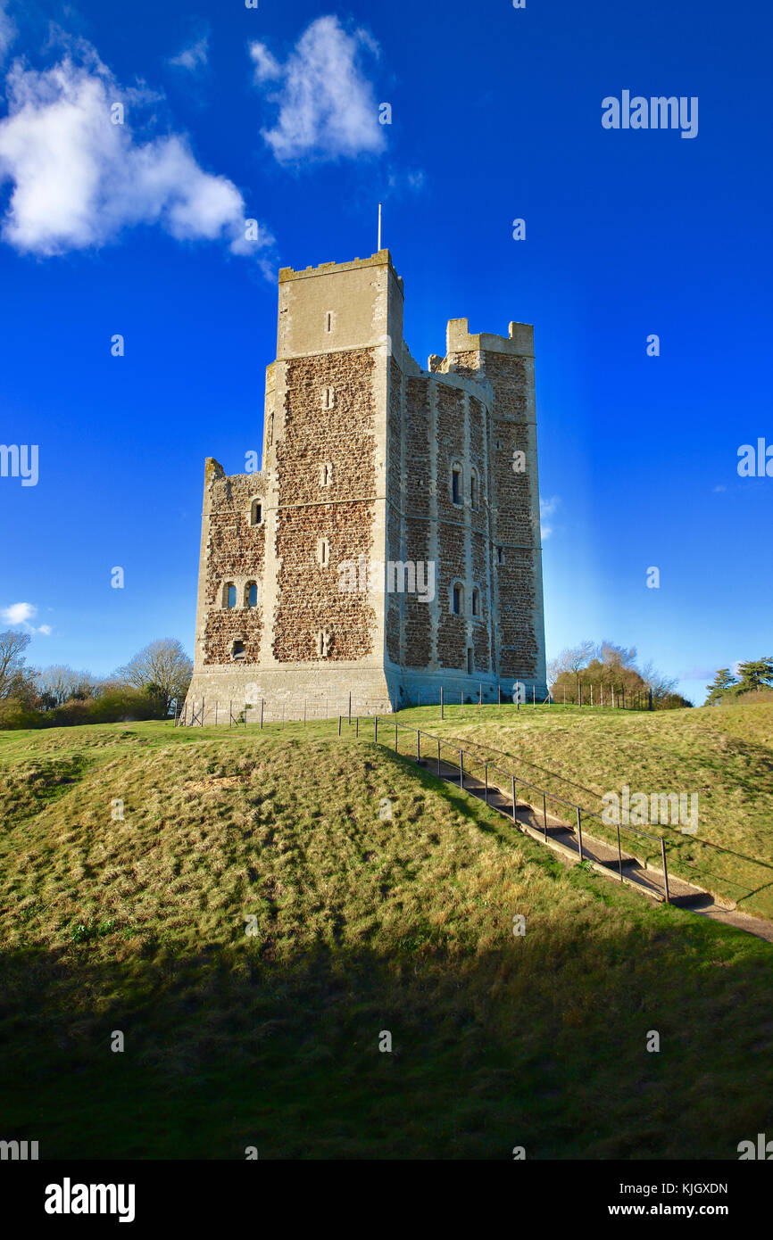 Orford, Suffolk, England. 23. November 2017. UK Wetter: einen hellen, kalten Tag auf der Burg in Orford, Suffolk. Credit: Angela Chalmers/Alamy leben Nachrichten Stockfoto