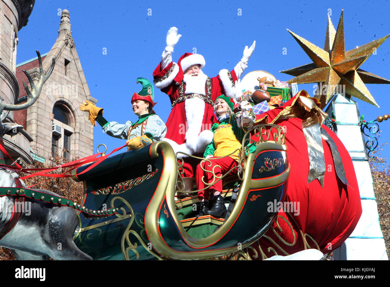 New York, NY, USA. Nov. 2017. Santa Claus auf der 91. Annual Macy's Thanksgiving Day Parade am 23. November 2017 in New York City Credit: MPI43/Media Punch/Alamy Live News Stockfoto