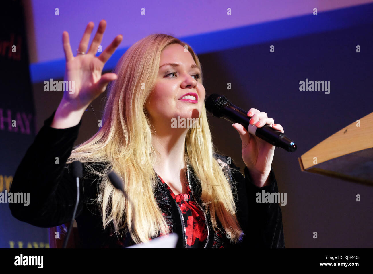 Hay Festival Winter Wochenende - November 2017 - Medizinische Historiker Dr. Lindsey Fitzharris spricht über ihr neues Buch des Schlachtens Kunst - Joseph Lister's Quest zu verwandeln Viktorianischen Medizin - Credit: Steven Mai/Alamy leben Nachrichten Stockfoto