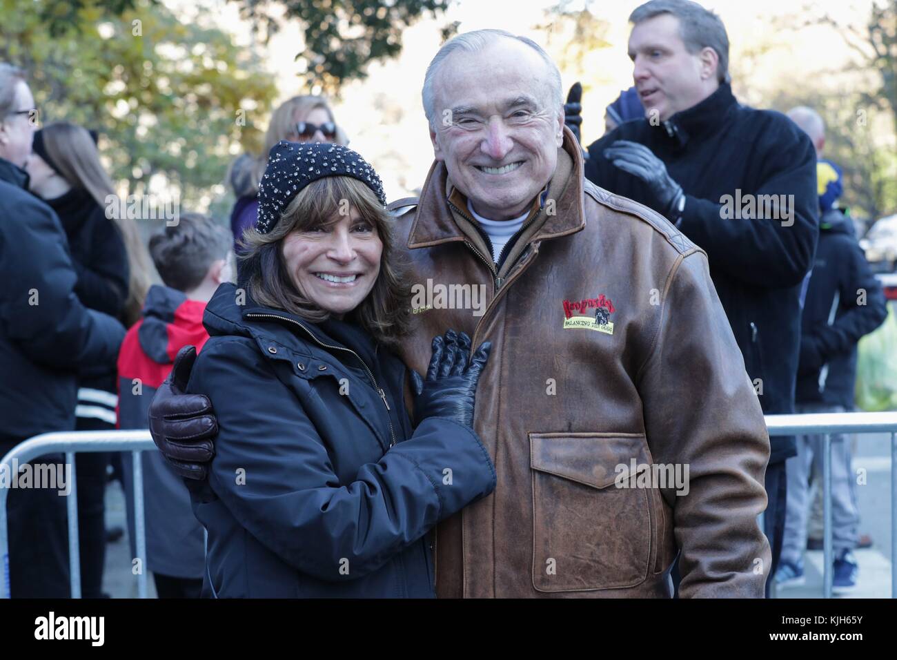 New York City. November 2017. Central Park West, New York, USA, 23. November 2017 - der ehemalige Polizeikommissar William Bratton nimmt heute an der 91. Jährlichen Macy's Thanksgiving Day Parade in New York Teil. Quelle: Luiz Rampelotto/EuropaNewswire | weltweite Nutzung/dpa/Alamy Live News Stockfoto