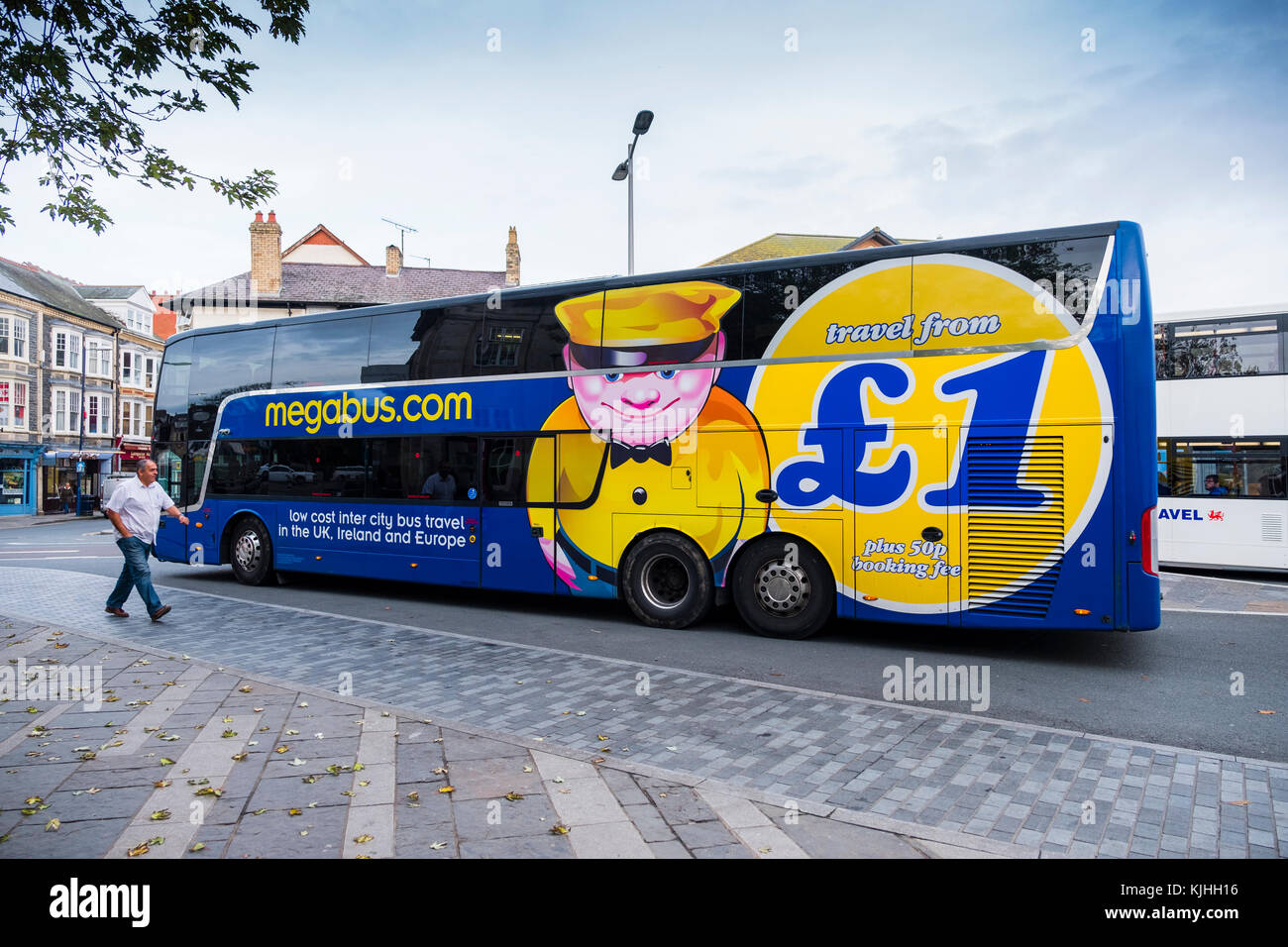 Megabus, UK Low Cost Intercity Bus Bus in Aberystwyth, Abfahrt nach London Stockfoto