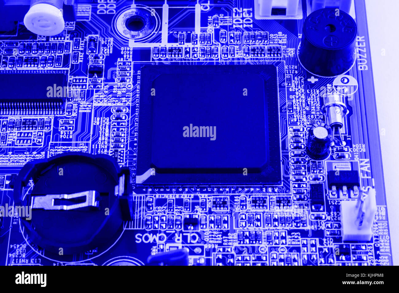 Elektronik Komponenten auf modernen PC-Mainboard mit RAM-Steckplatz und  CPU-Sockel Stockfotografie - Alamy