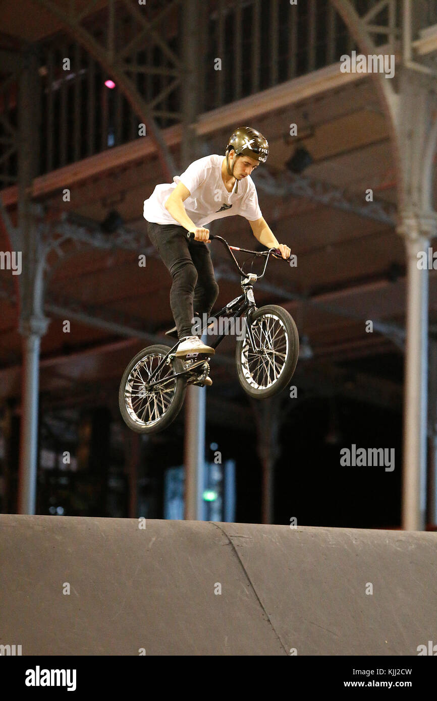 Fahrrad Jumper auf La Grande Halle De La Villette, Paris. Frankreich. Stockfoto