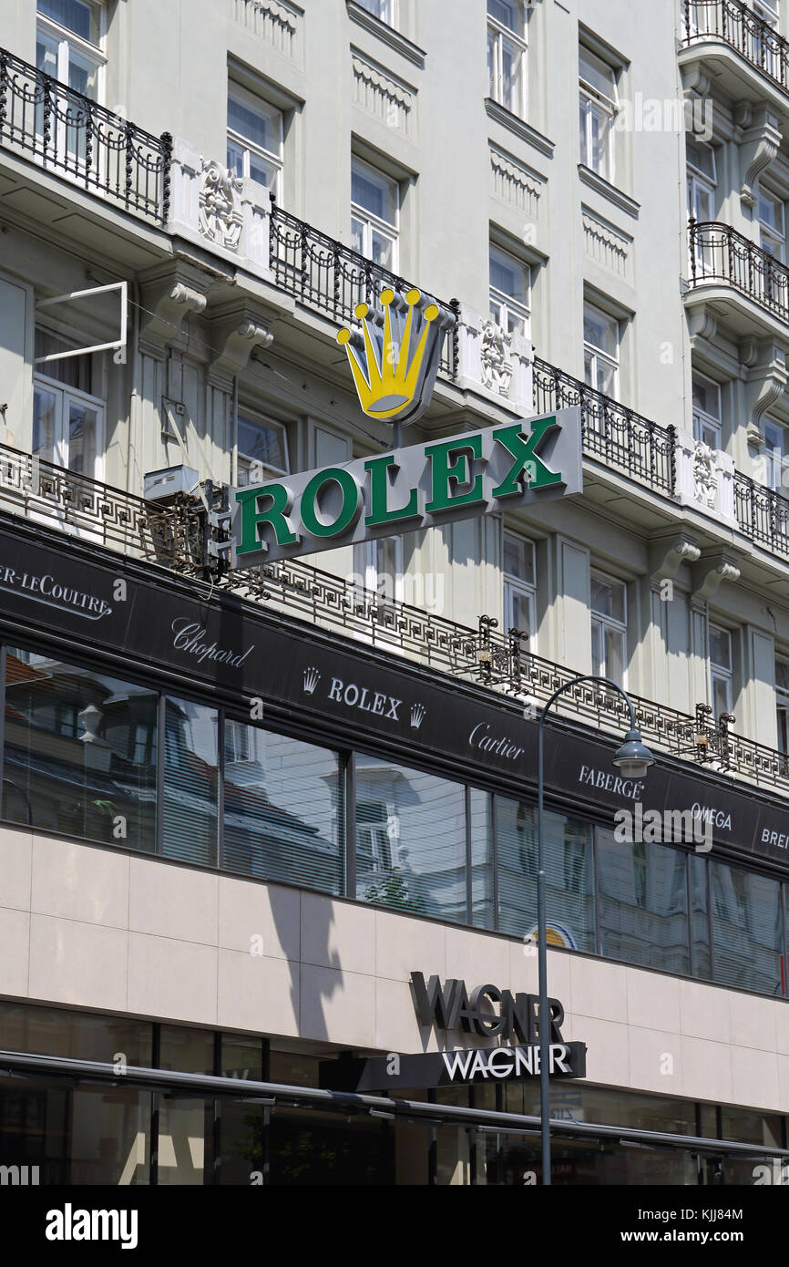 Wien, Österreich - 12. Juli 2015: Rolex Uhr Zeichen bei Wagner Shop in Wien,  Österreich Stockfotografie - Alamy