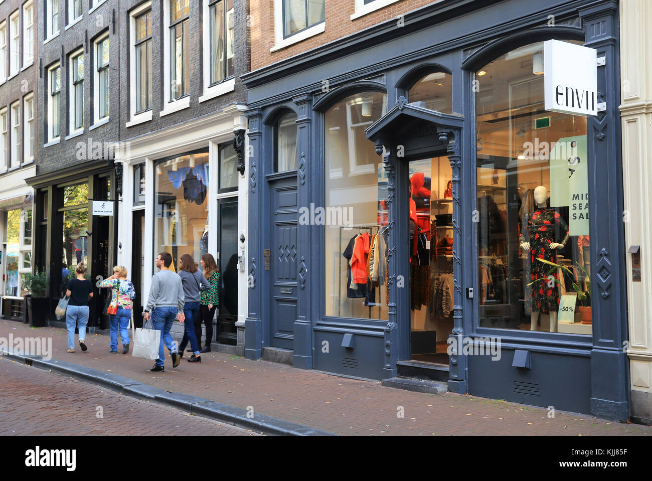 Die schicken Boutiquen auf Hartenstraat in De 9 Straatjes, die Neun Straßen, in Amsterdam, in den Niederlanden Stockfoto