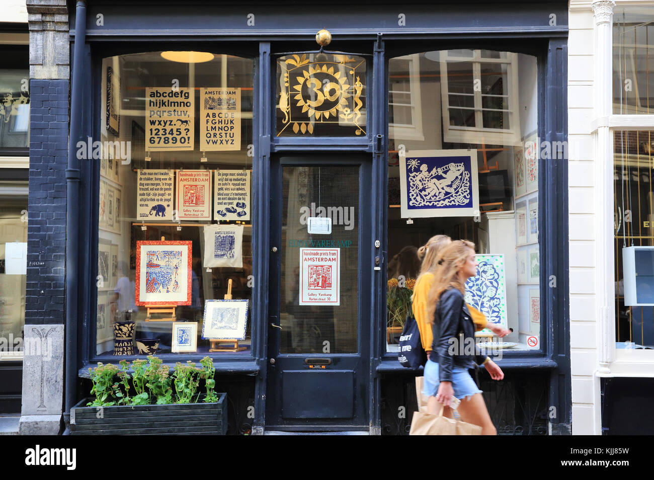 Die schicken Boutiquen auf Hartenstraat in De 9 Straatjes, die Neun Straßen, in Amsterdam, in den Niederlanden Stockfoto