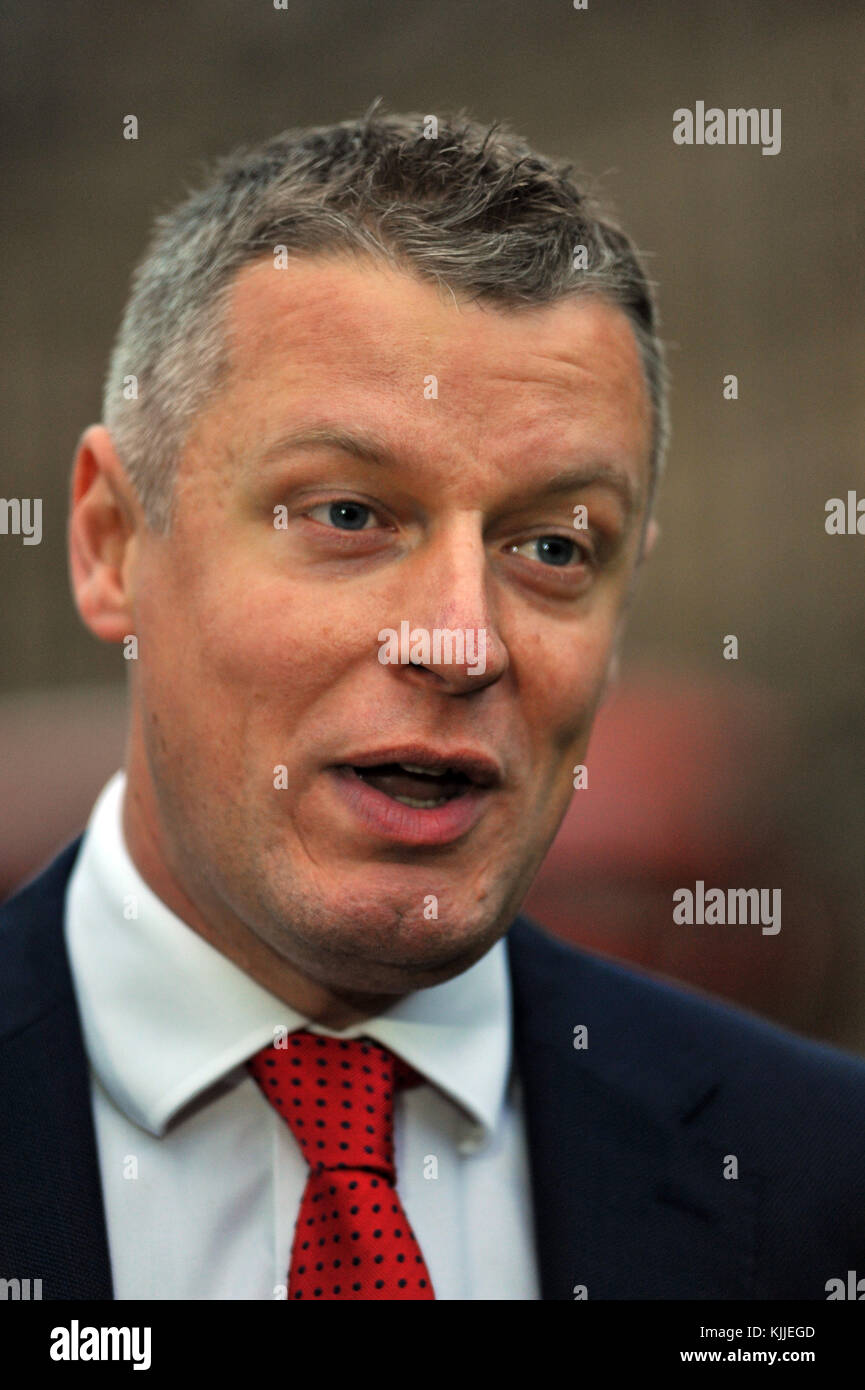 London, UK, 22.11.2017, Nigel Martin Evans MP für Ribble Valley spricht mit den Medien auf College Green, über den Haushalt. Stockfoto