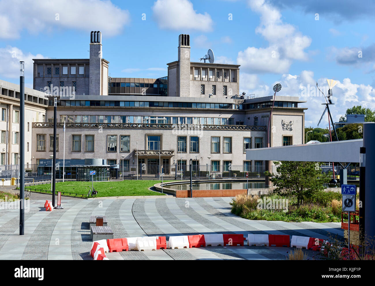 Ehemalige Gebäude des Internationalen Strafgerichtshofs für das ehemalige Jugoslawien (ICTY) in Den Haag, internationale Stadt des Friedens, Niederlande. Stockfoto