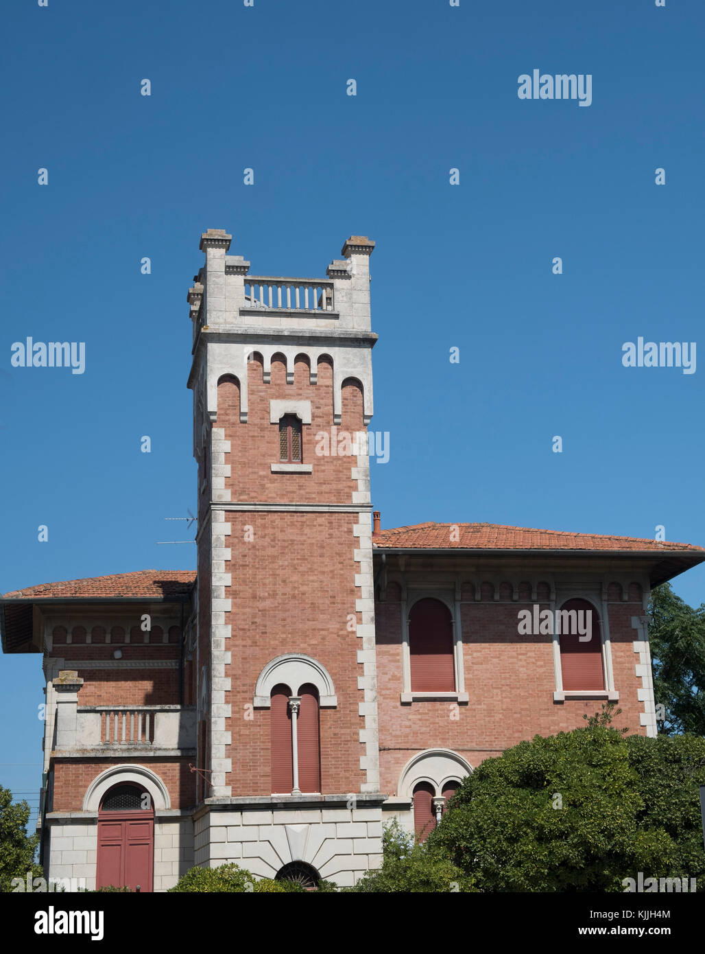 Porto Potenza Picena (Macerata, Marken, Italien): Ungerade altes Haus qith Turm Stockfoto