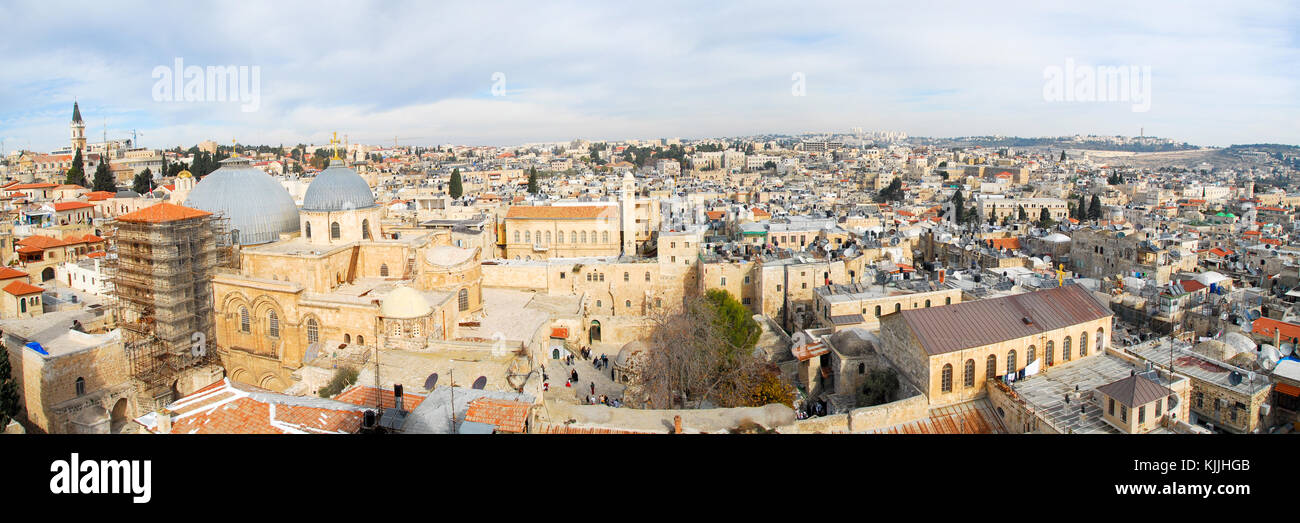 Blick auf die Altstadt Jerusalems von der lutherischen Kirche des Erlösers, Glockenturm. Stockfoto