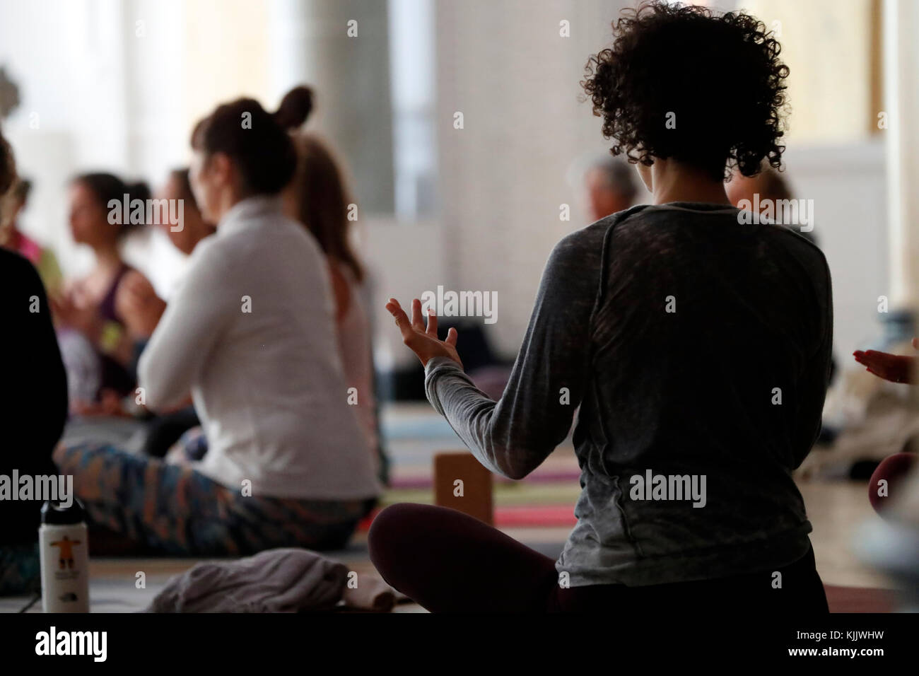 Chamonix Yoga Festival. Yoga Klasse. Frankreich. Stockfoto