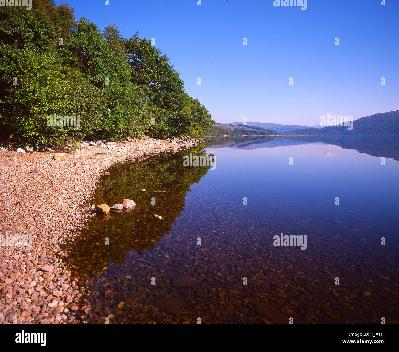 Friedliche Reflektionen auf Loch Arkaig, lochaber Region Stockfoto