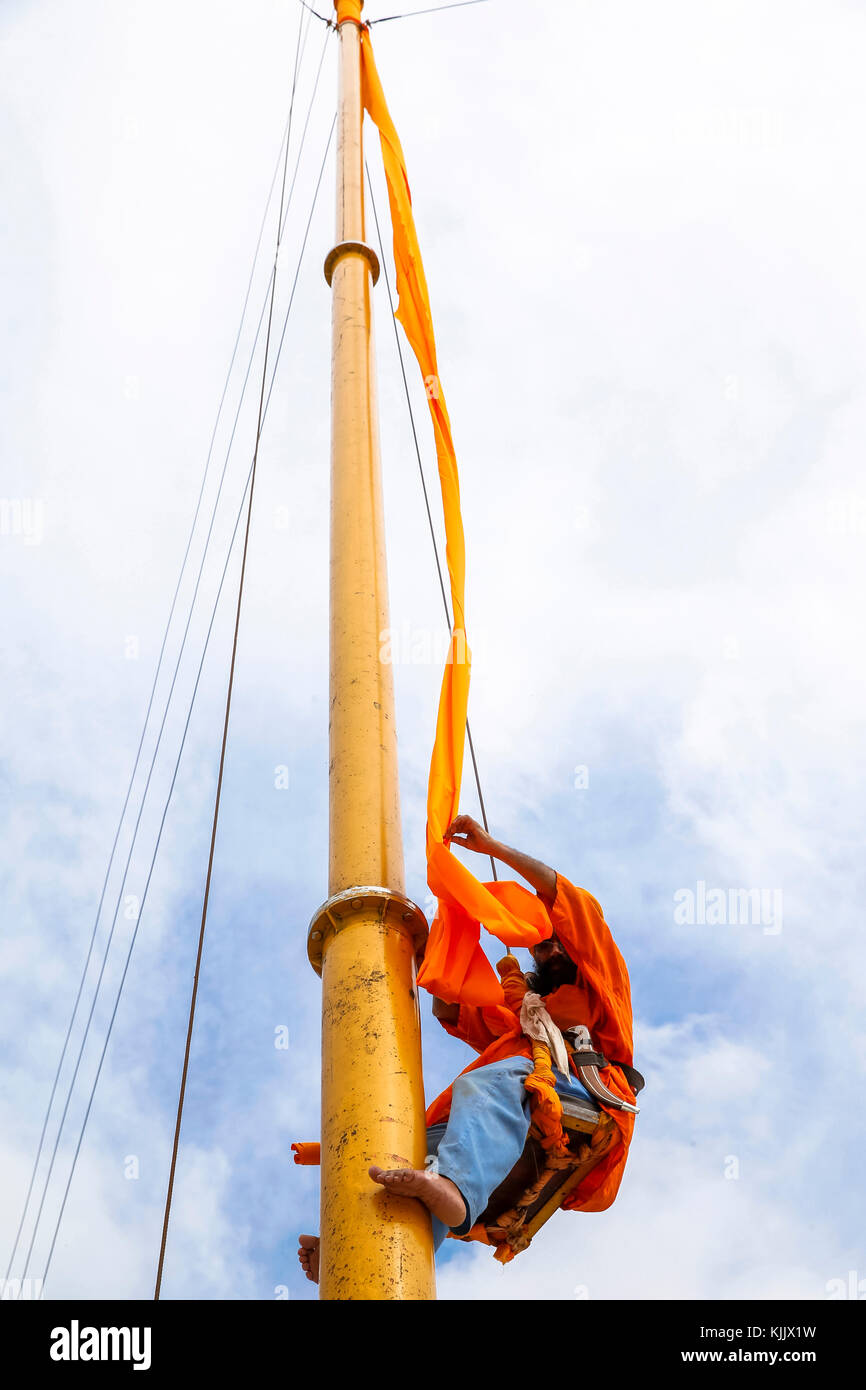 Bangla Sahib Gurudwara, im Jahre 1783 erbaut. Flag verändert. Delhi. Indien. Stockfoto