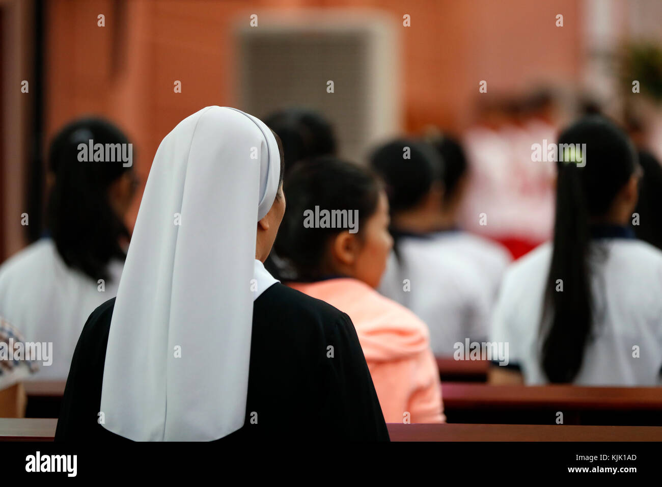 Unsere Liebe Frau von Fatima Kirche. Katholische Messe. Nonne. Ho Chi Minh City. Vietnam. Stockfoto