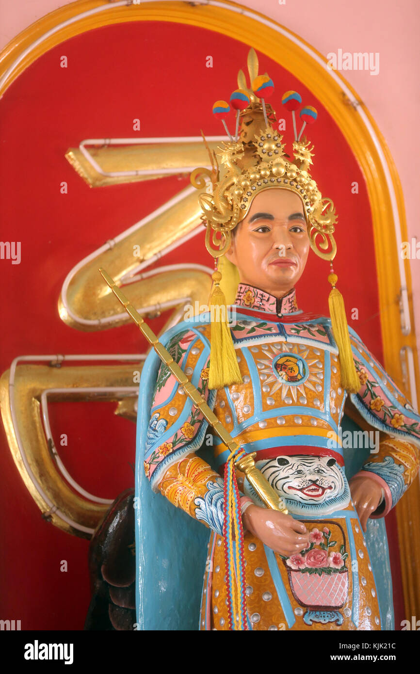 Cao Dai Tempel Heiliger Stuhl. Caodaist saint Statue. Thay Ninh. Vietnam. Stockfoto