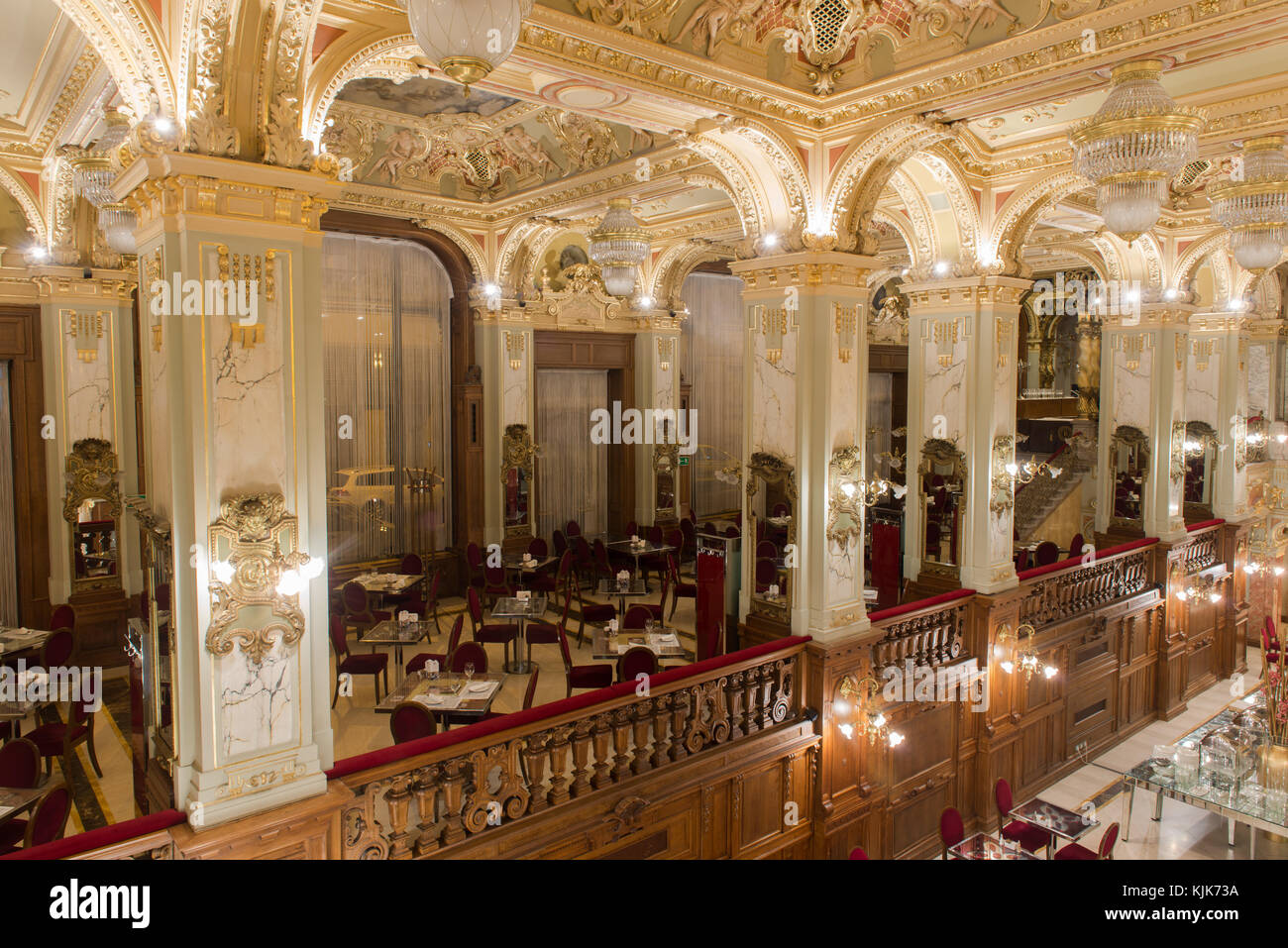 Budapest, Ungarn - 29 November 2014. Eine der schönsten und berühmtesten Cafe in der Welt - New York Cafe im Boscolo Hotel, Budapest. Das caf Stockfoto