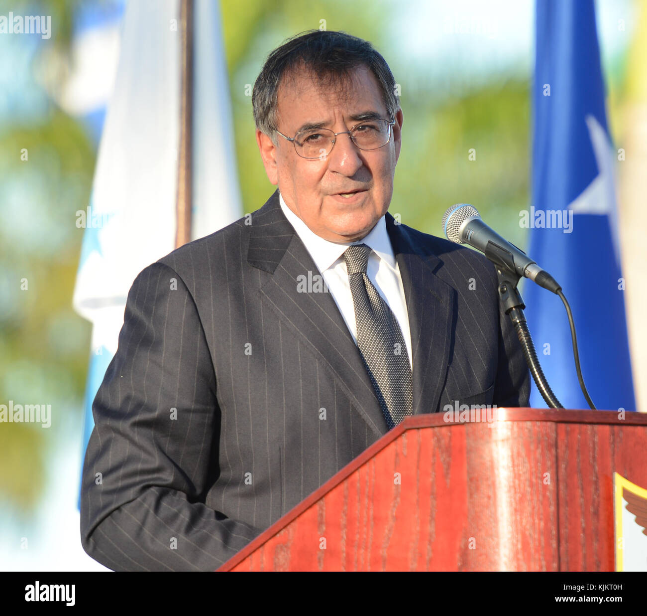 MIAMI, FL - 19. NOVEMBER: Verteidigungsminister Leon Panetta nimmt am 19. November 2012 in Homestead, Florida, an der Zeremonie des Change of Command im US Southern Command Teil. Personen: Leon Panetta Stockfoto