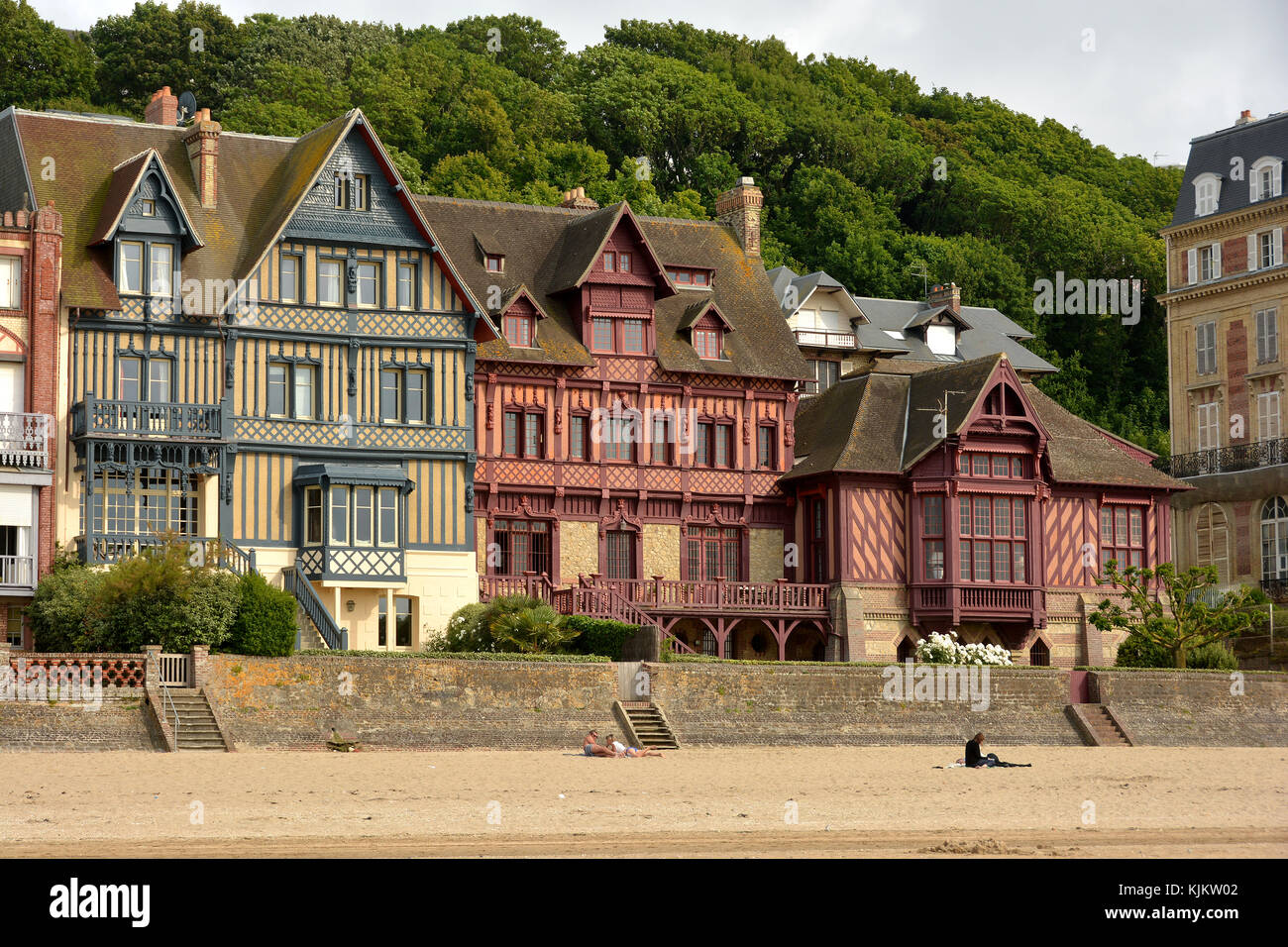 Häuser aus dem 19. Jahrhundert in Trouville-sur-Mer. Frankreich. Stockfoto