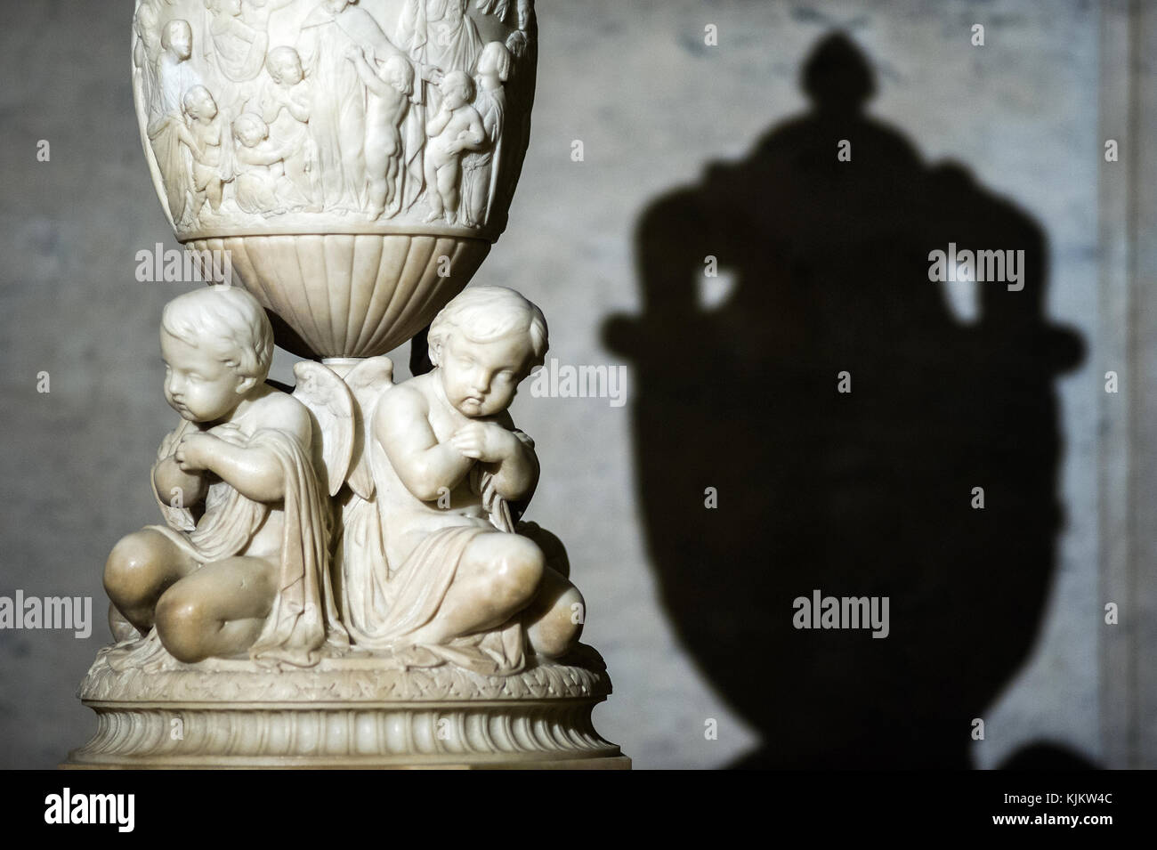 Kirche La Madeleine, Paris. 1763. Vase. Frankreich. Stockfoto