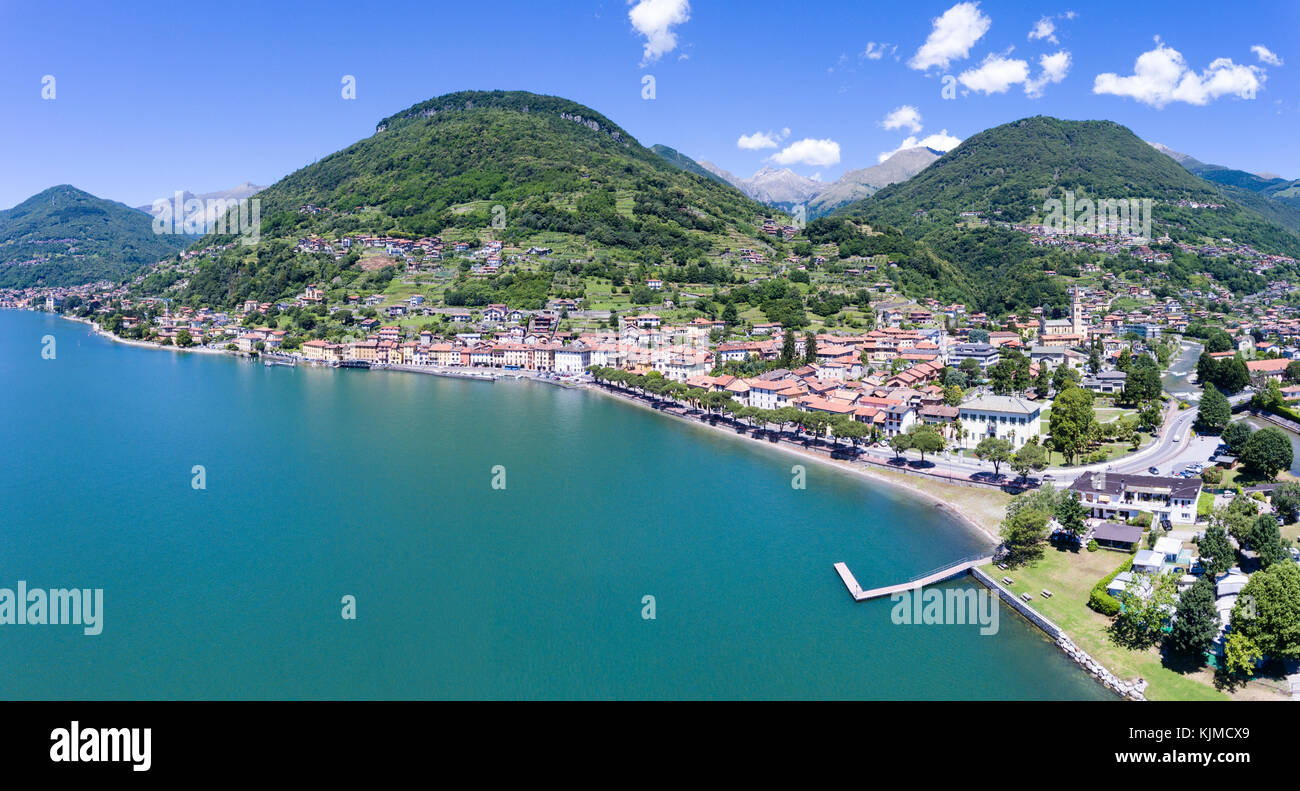 Panoramablick - Dorf Gravedona - Comer See Stockfoto