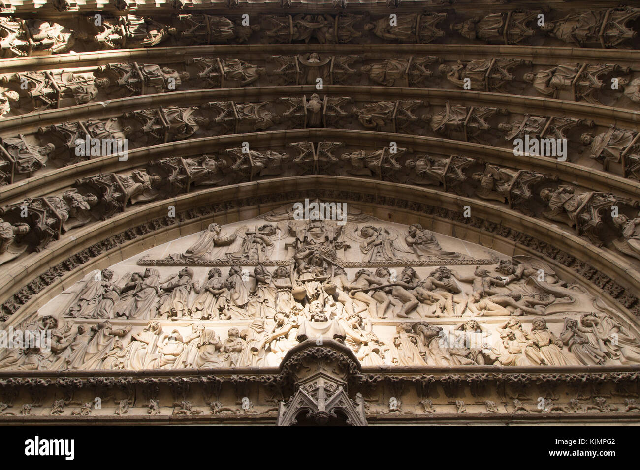 Fassade der Kathedrale Unserer Lieben Frau (Onze-Lieve-Vrouwekathedraal) in Antwerpen, Belgien. Das gotische Gotteshaus wurde von Jan und Piete konzipiert Stockfoto