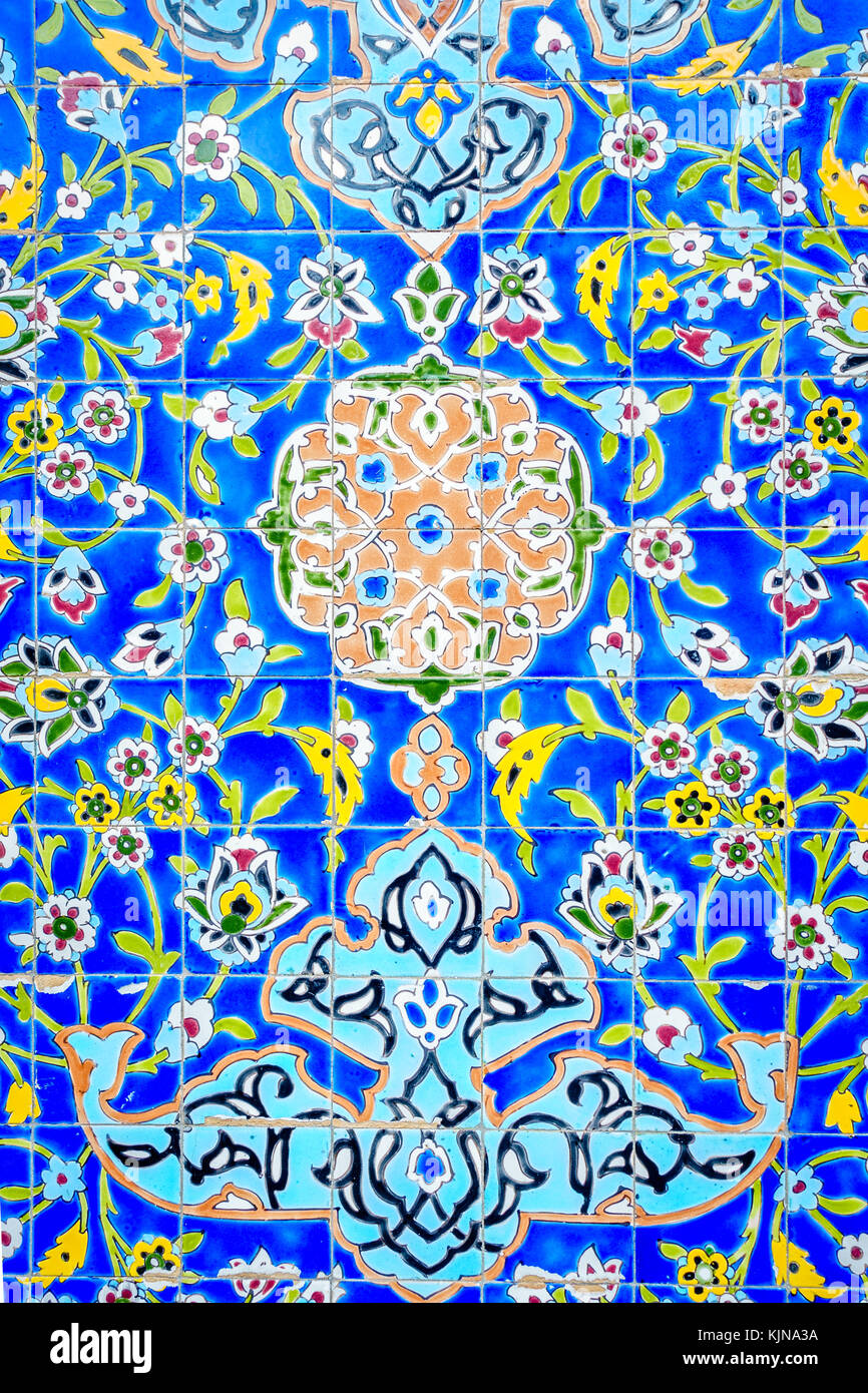 Dekorative Fliesen an der Wand des iranischen Moschee in Bur Dubai Stockfoto
