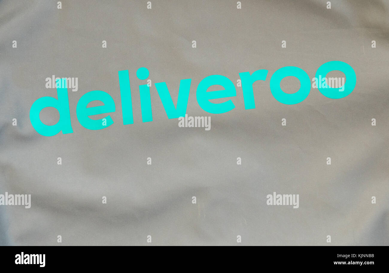 Deliveroo Logo auf deliveroo Rider Uniform Stockfoto