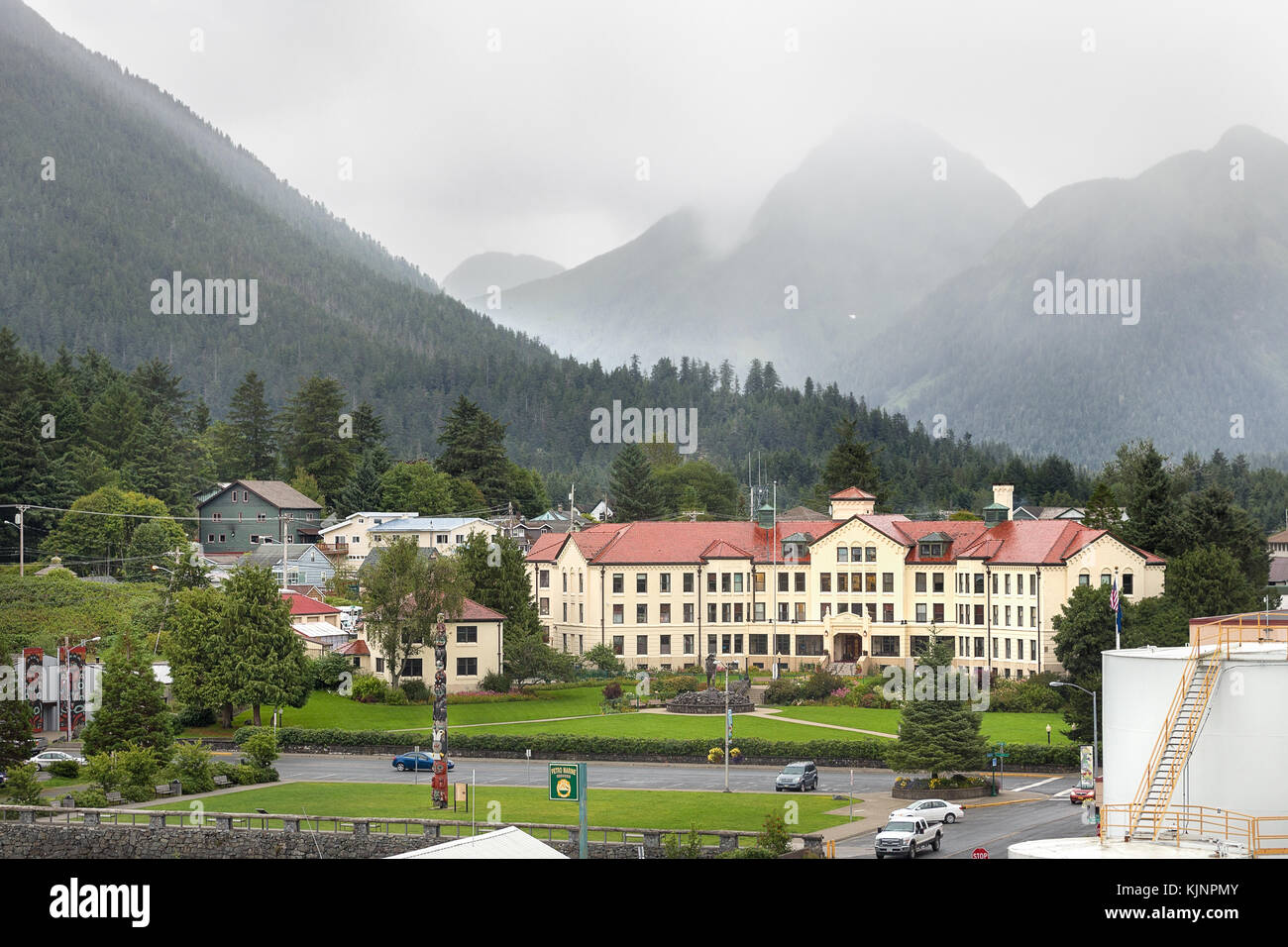 Sitka, Alaska, USA - 21. August 2017: Blick von der O'Connell Brücke der Sitka Pioneer Home. Stockfoto