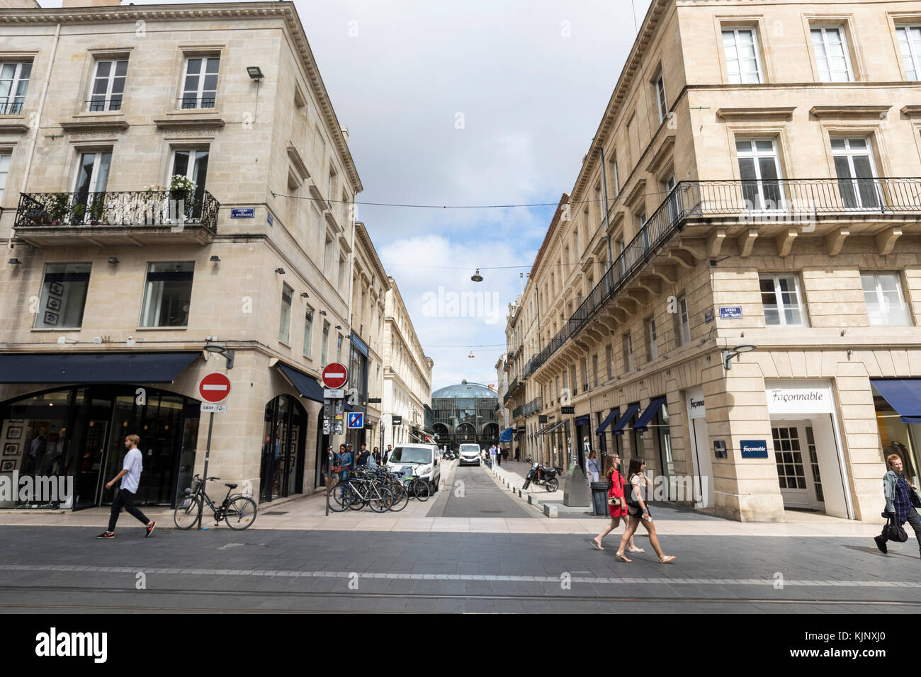 Cours de l’intendance bordeaux -Fotos und -Bildmaterial in hoher