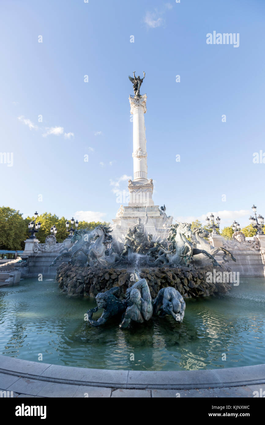 Spalte mit einem Freiheitsstatue, das Denkmal der Girondisten in der Esplanade des Quinconces, Bordeaux Stockfoto