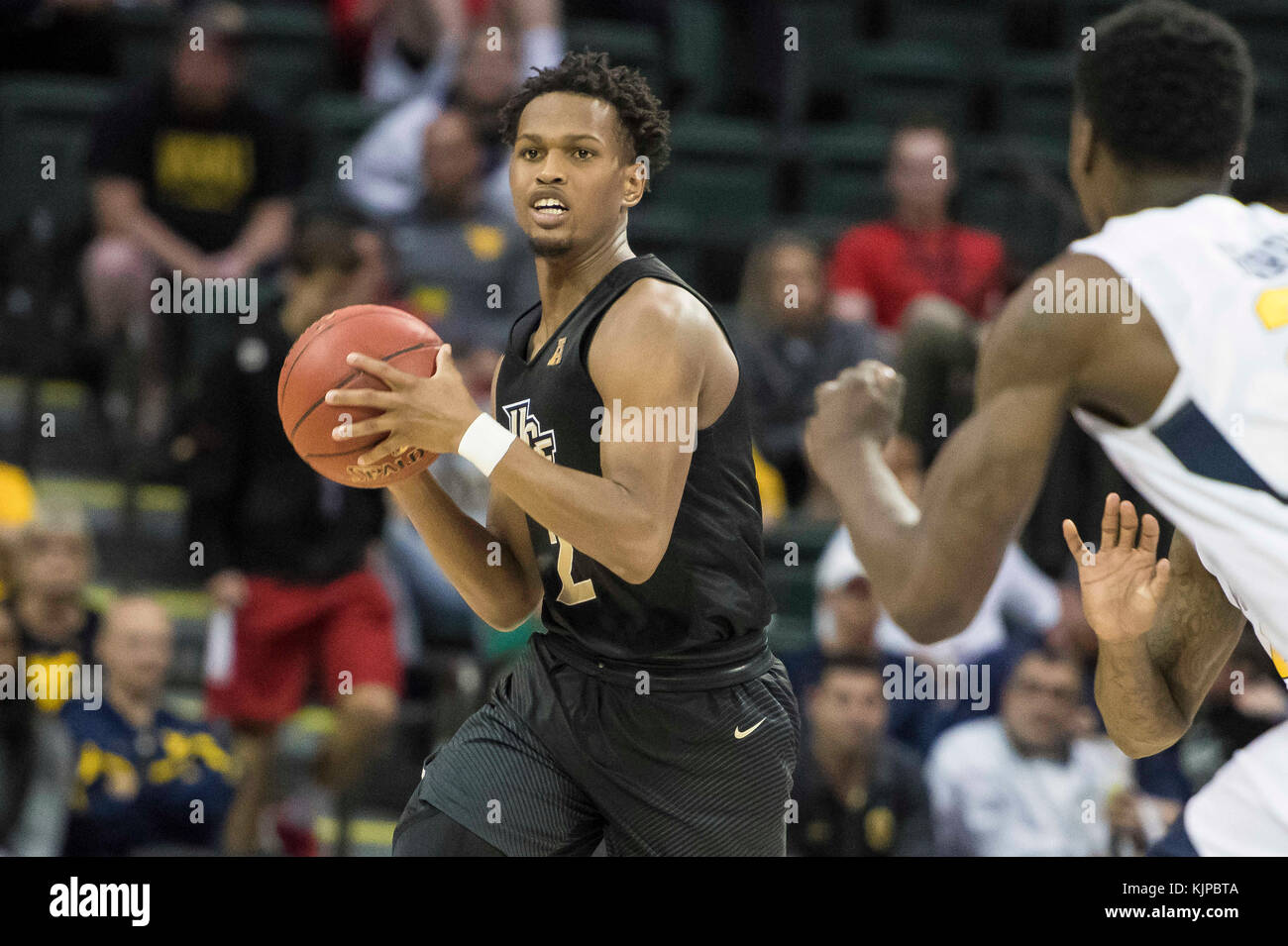 Lake Buena Vista, FL, USA. 24 Nov, 2017. UCF Ritter guard Terrell Allen (2) Während der AdvoCare Einladungs zwischen UCF Ritter und West Virginia Bergsteiger an ESPN weite Welt des Sports in Lake Buena Vista, Fl. Romeo Guzman/CSM/Alamy leben Nachrichten Stockfoto