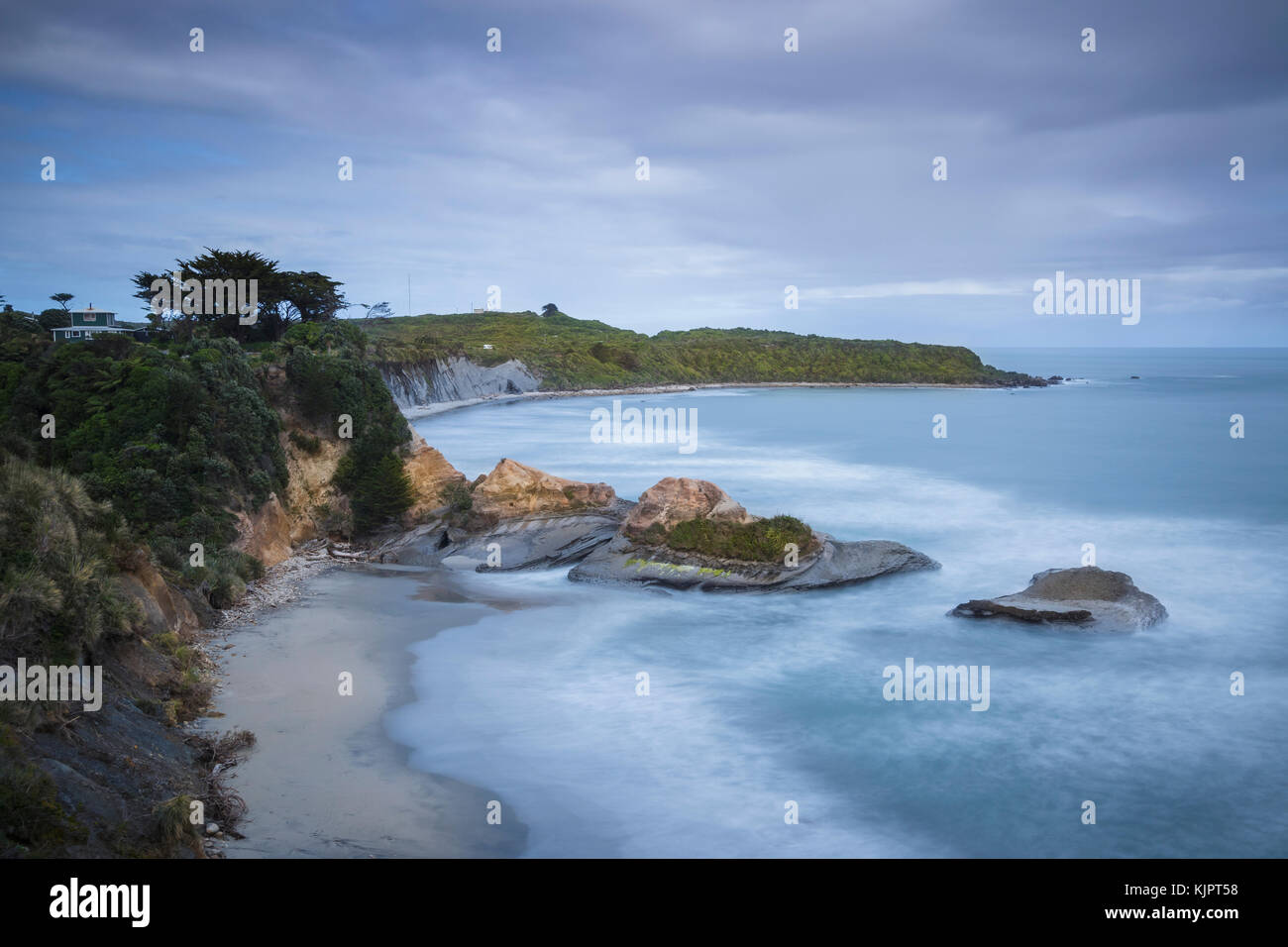 Cape Foulwind. Eine lange Belichtung auf den Leuchtturm. Stockfoto