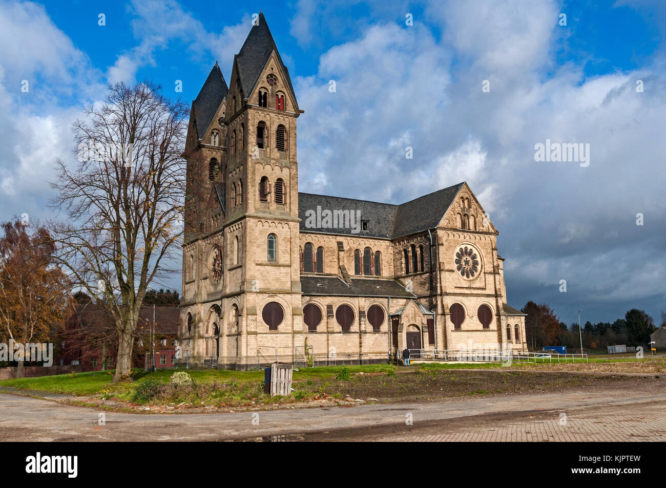 Die Kirche von St. Lambertus, das im Jahr 2018 abgerissen werden, wie das gesamte Dorf weg für die Braunkohle Bergwerk, Immerath, NRW, Deutschland. Stockfoto