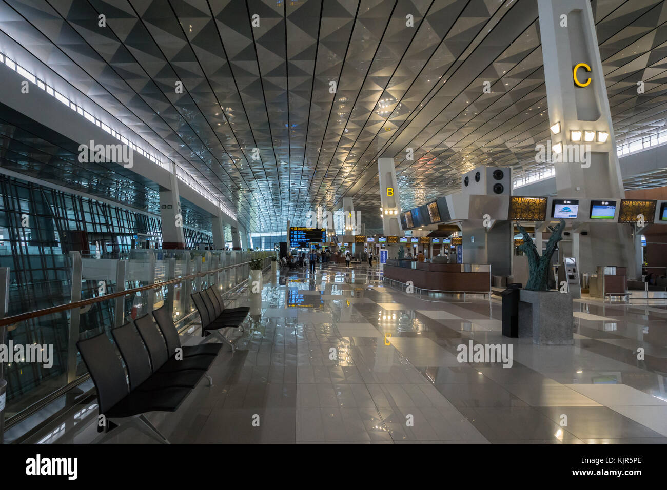 Jakarta, Indonesien: November 2017: Jakarta (Soekarno-Hatta) International Airport Terminal 3. Jakarta Aiport ist der größte Flughafen in Java. Stockfoto