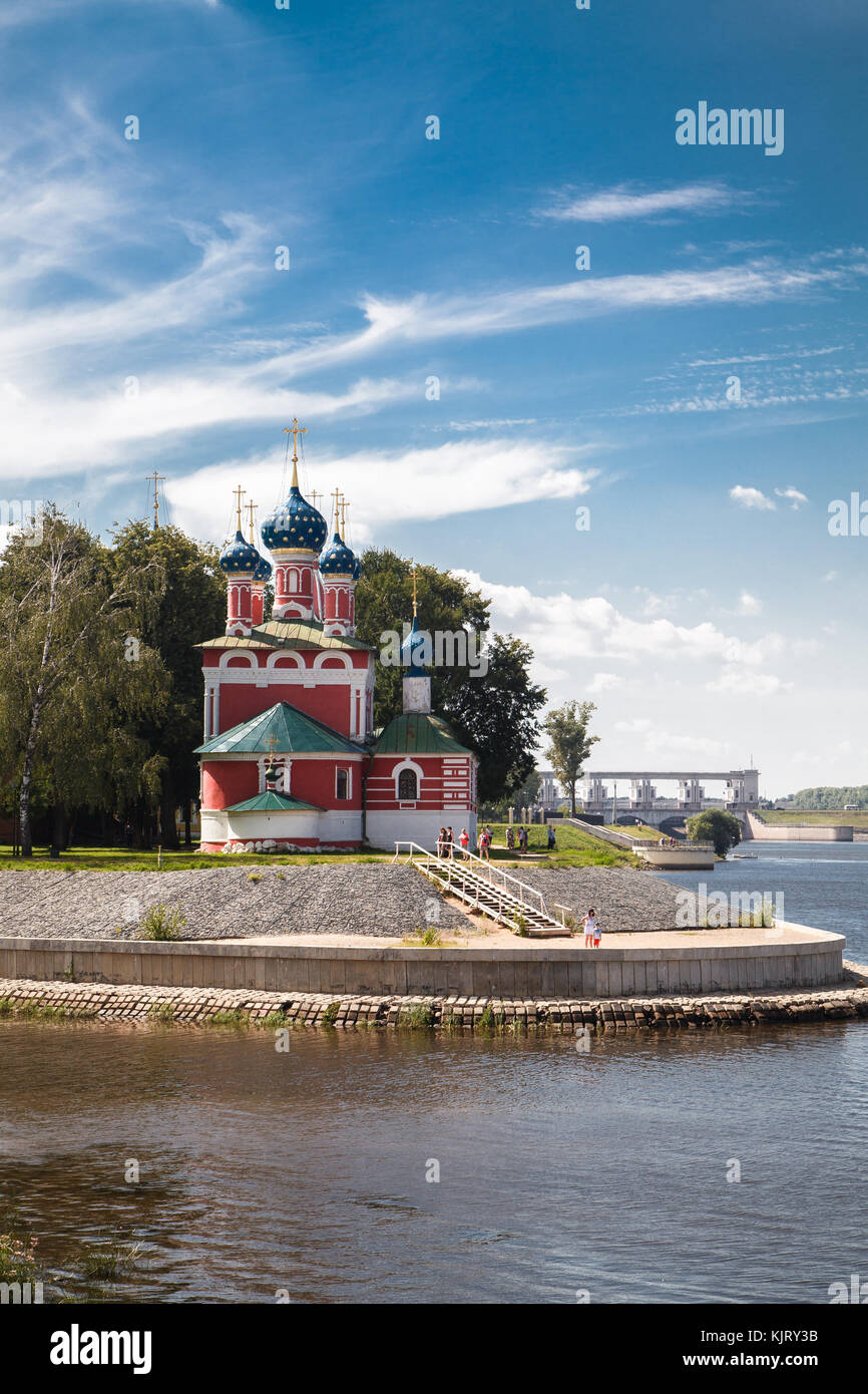 Kirche des Heiligen Demetrios auf dem Blut am Ufer der Wolga (Uglich, Russland) Stockfoto