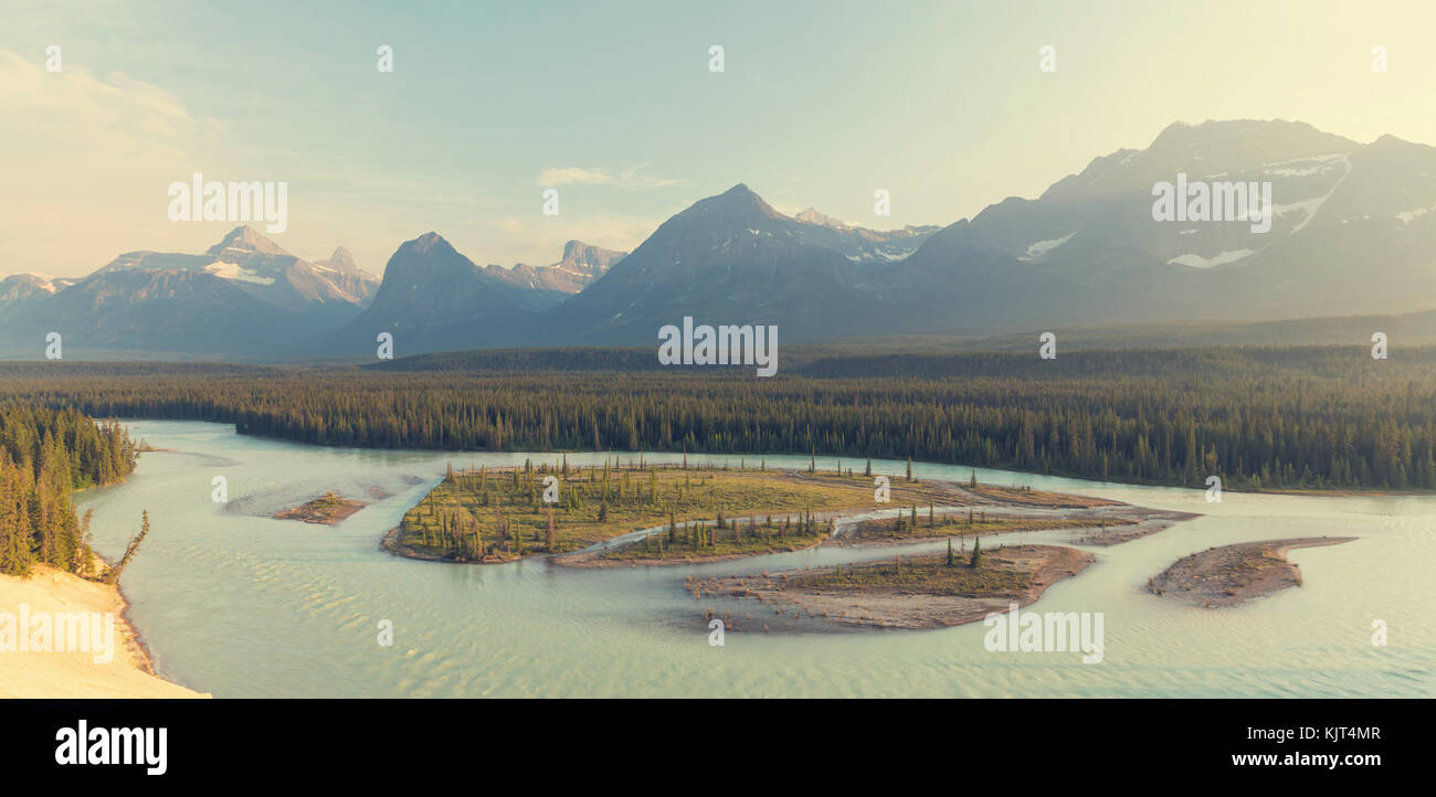 Athabasca River in Jasper National Park, Kanada Stockfoto