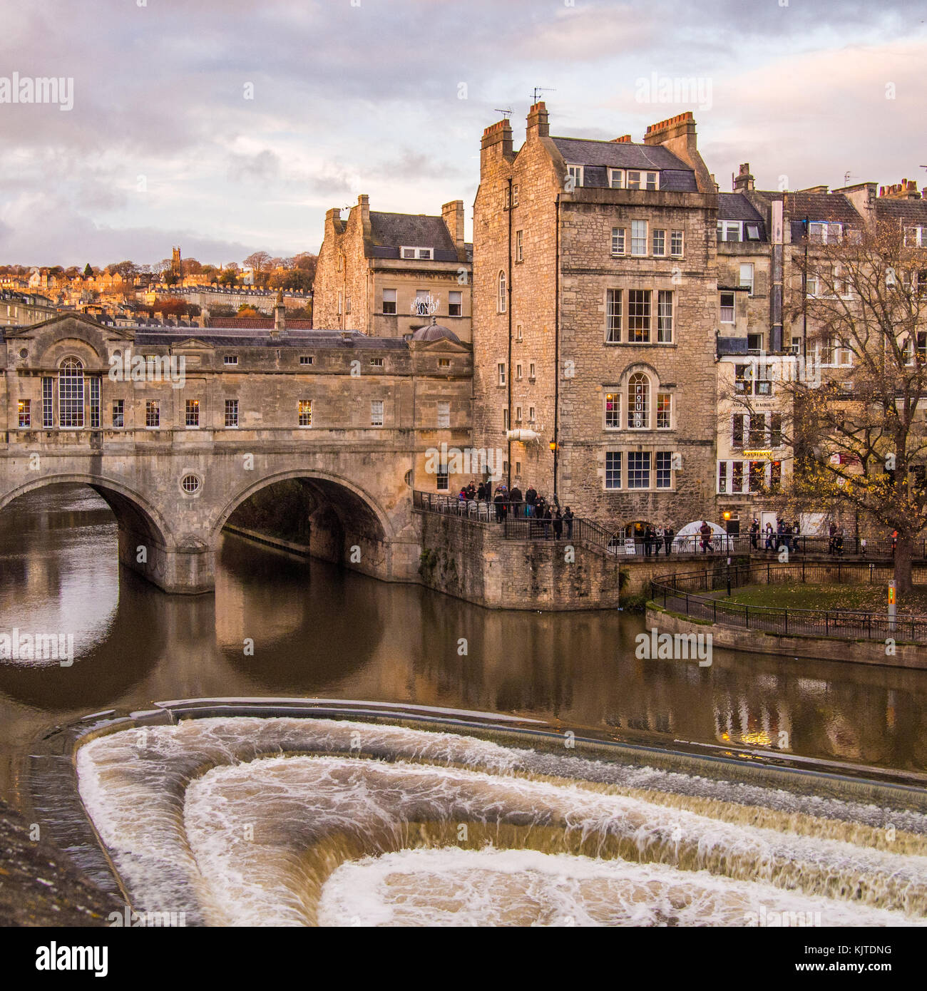 Pulteney Brücke über den Fluss Avon in Bath, Somerset, England Stockfoto