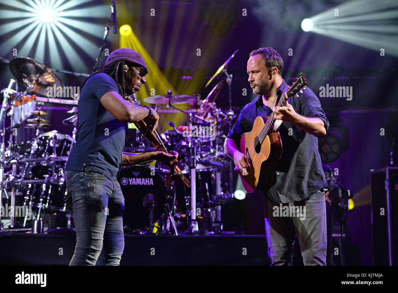 West Palm Beach, FL - 29. Juli: (Embargo bis 08/21/16) boyd Tinsley, Carter beauford, Dave Matthews der Dave Matthews Band führt auf die perfekte Wodka Amphitheater am 29. Juli 2016 in West Palm Beach Florida. Leute: boyd Tinsley, Carter beauford, Dave Matthews Stockfoto