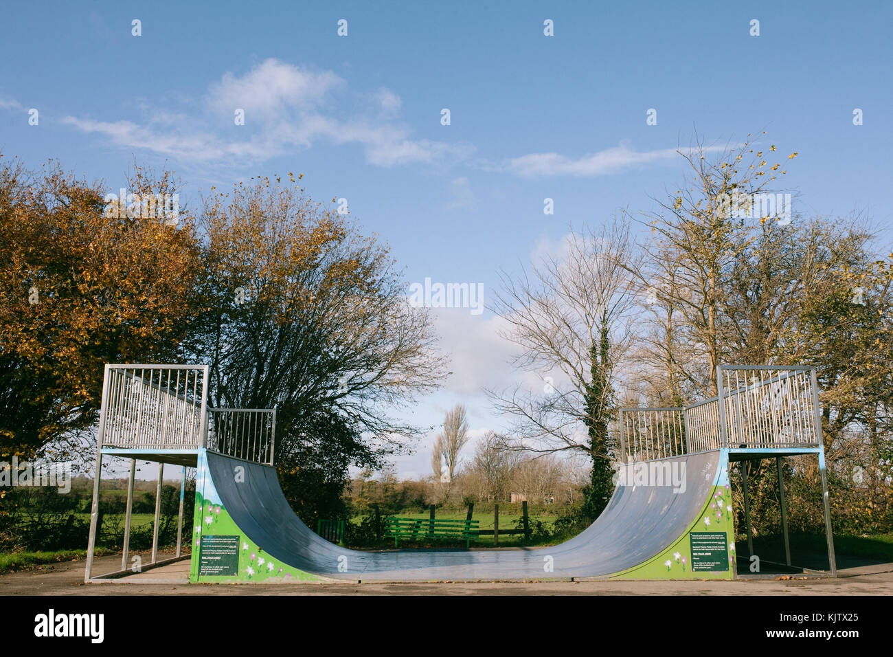 Half-pipe in Backwell, North Somerset, Vereinigtes Königreich, 2017 Stockfoto