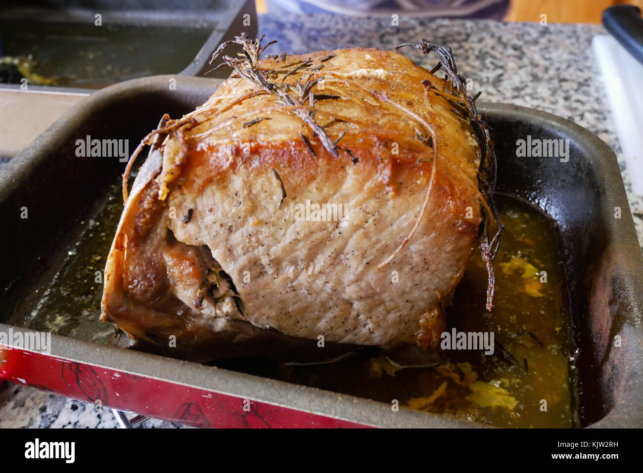 Stück der italienischen Kultur typische Stück Fleisch nur fertig aus dem Ofen. Florenz, Italien Stockfoto