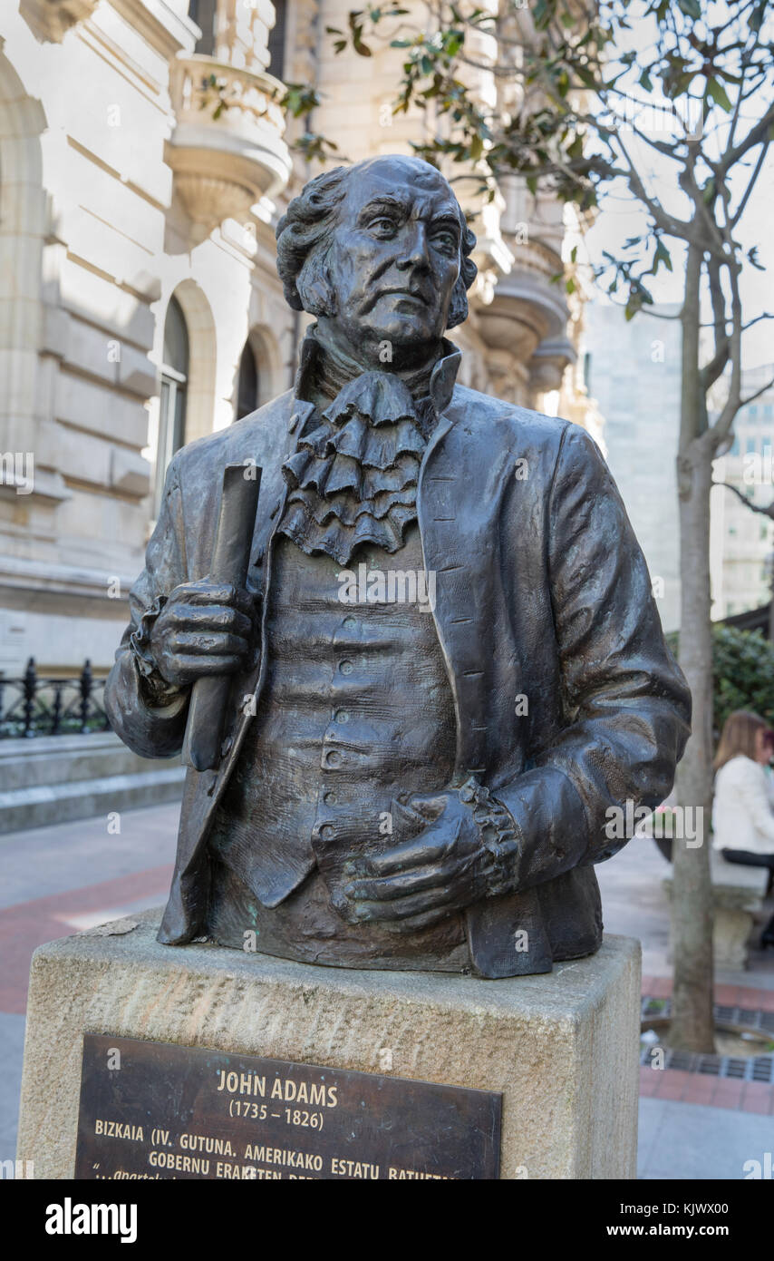 Bronze Skulptur von John Adams in Bilbao Stadtzentrum - der zweite Präsident der Vereinigten Staaten und Bewunderer des baskischen Volkes - Spanien Stockfoto