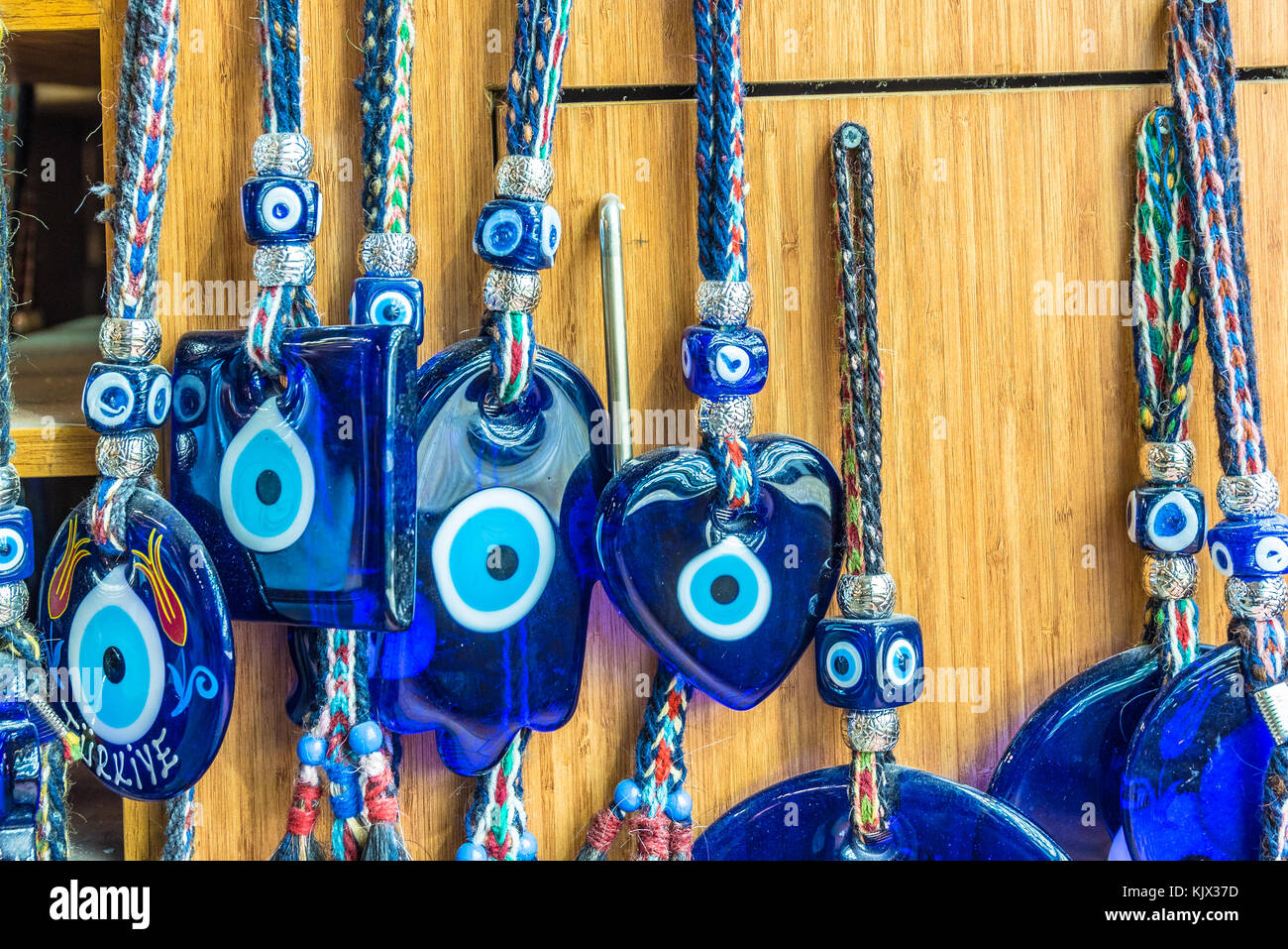 Traditionelle Turkische Souvenir Bose Auge Barte Die Blauen Augen Auch Als Bose Auge Charme Bekannt Stockfotografie Alamy