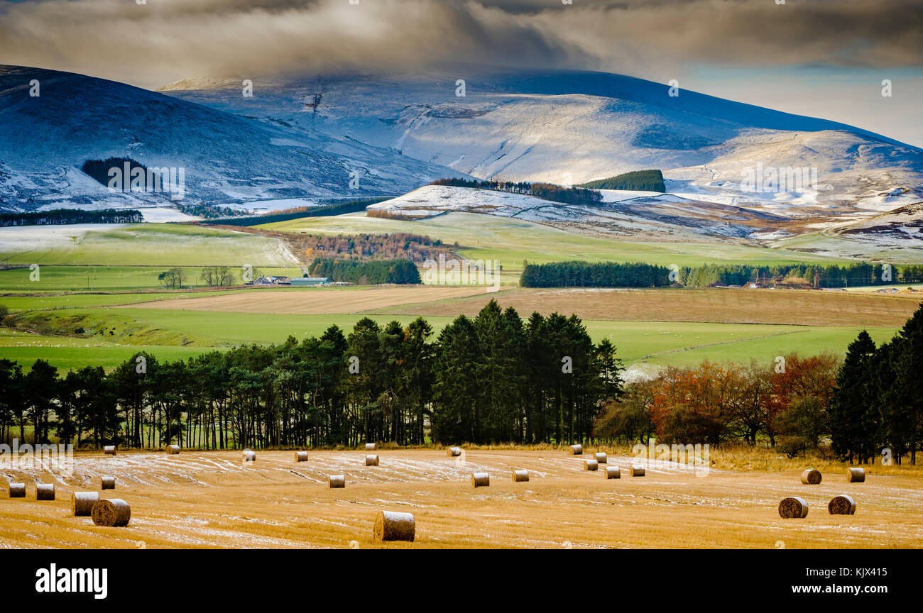 Schnee Wolken über Tinto Hill in South Lanarkshire Schottland an einem kalten Wintermorgen. Stockfoto