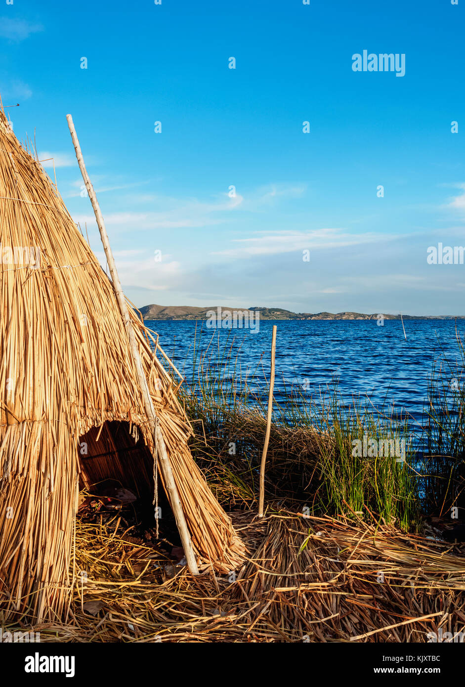 Uros schwimmende Insel, Titicacasee, Puno, Peru Stockfoto