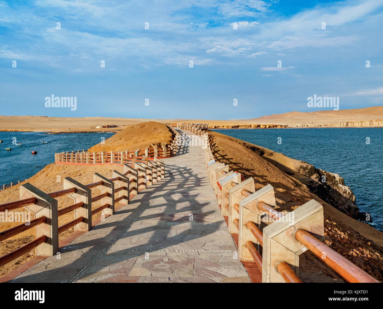View Point in lagunillas, paracas National Reserve, ica-Region, Peru Stockfoto View Point in lagunillas, paracas National Reserve, ica-Region, Peru Stockfoto