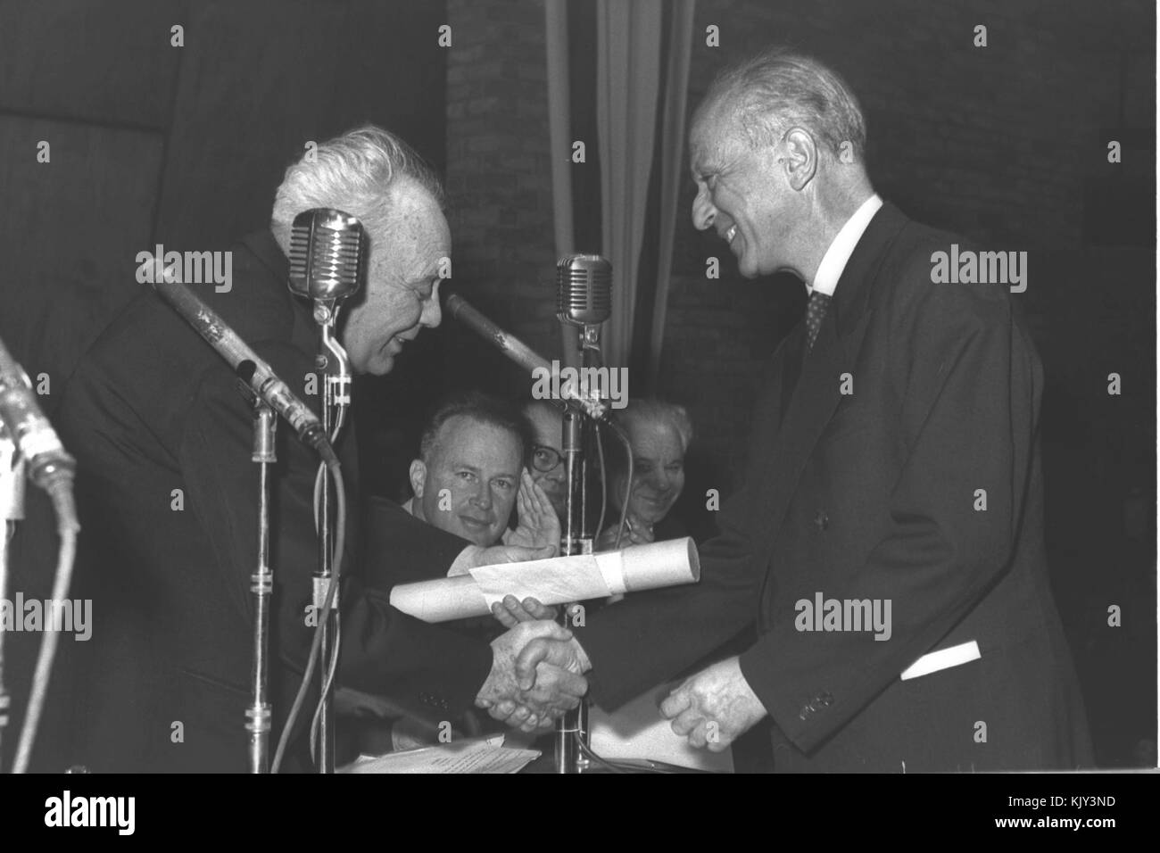 Zalman Aran Karl Frankenstein Israel Prize 1965 05 06 Stockfoto